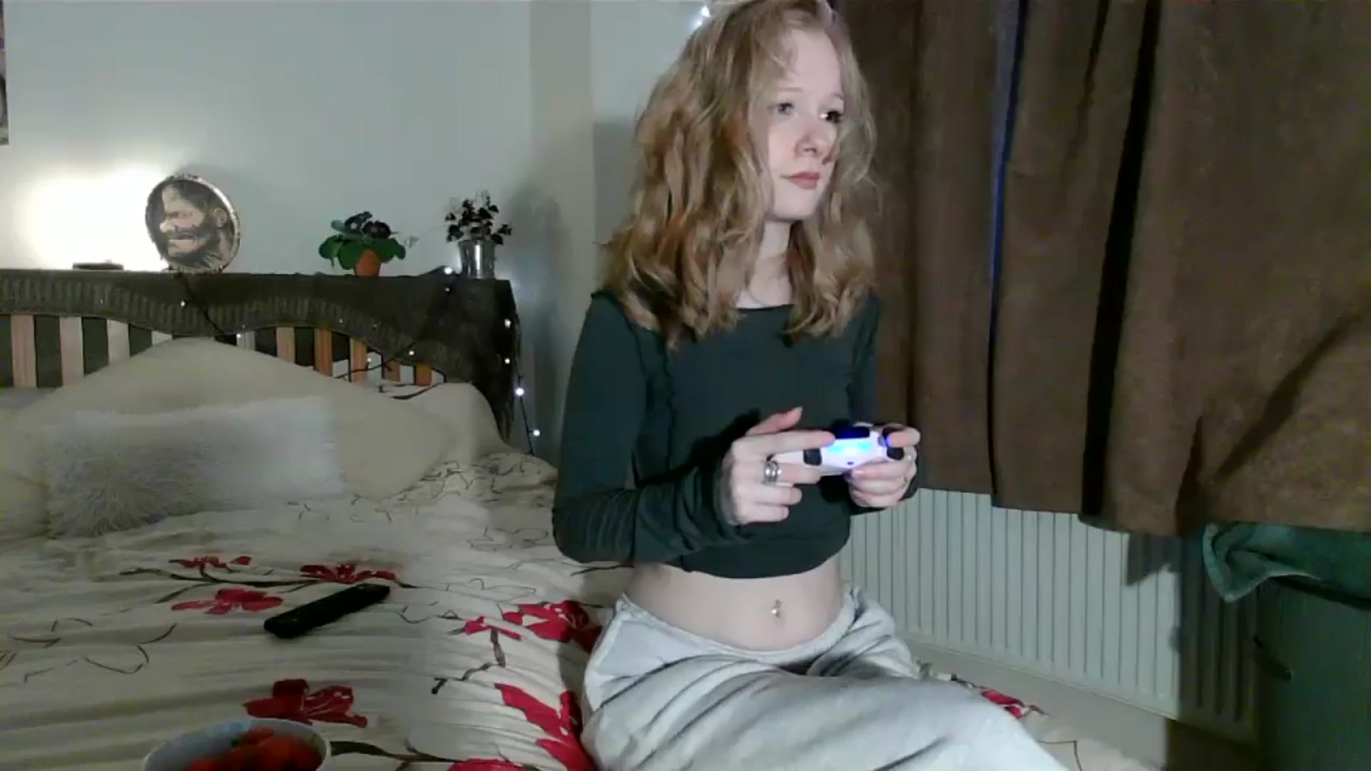 Gallery image thumbnail from Amuse_xxx's myfreecams stream on, 09/25/2024, 18:17 image 13 of 20