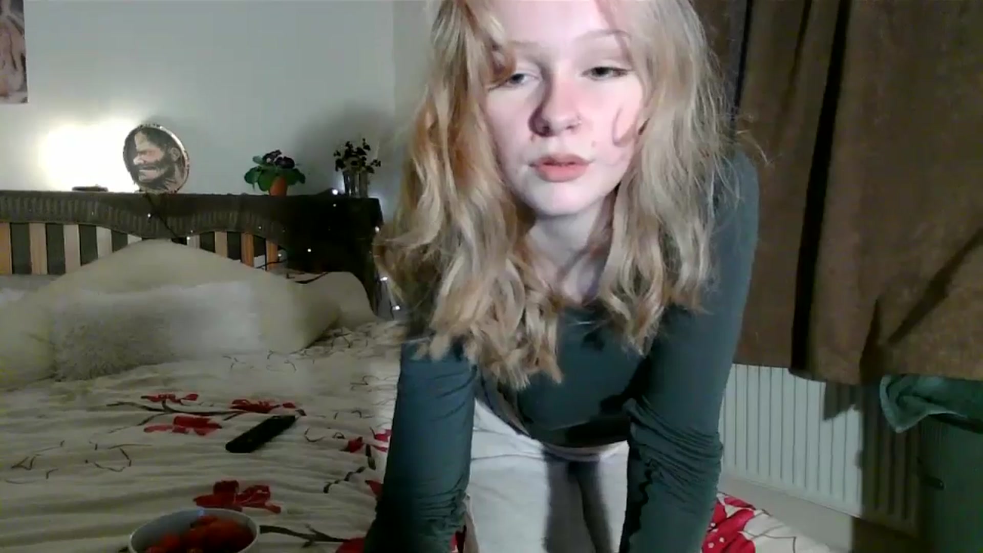 Gallery image thumbnail from Amuse_xxx's myfreecams stream on, 09/25/2024, 18:17 image 15 of 20