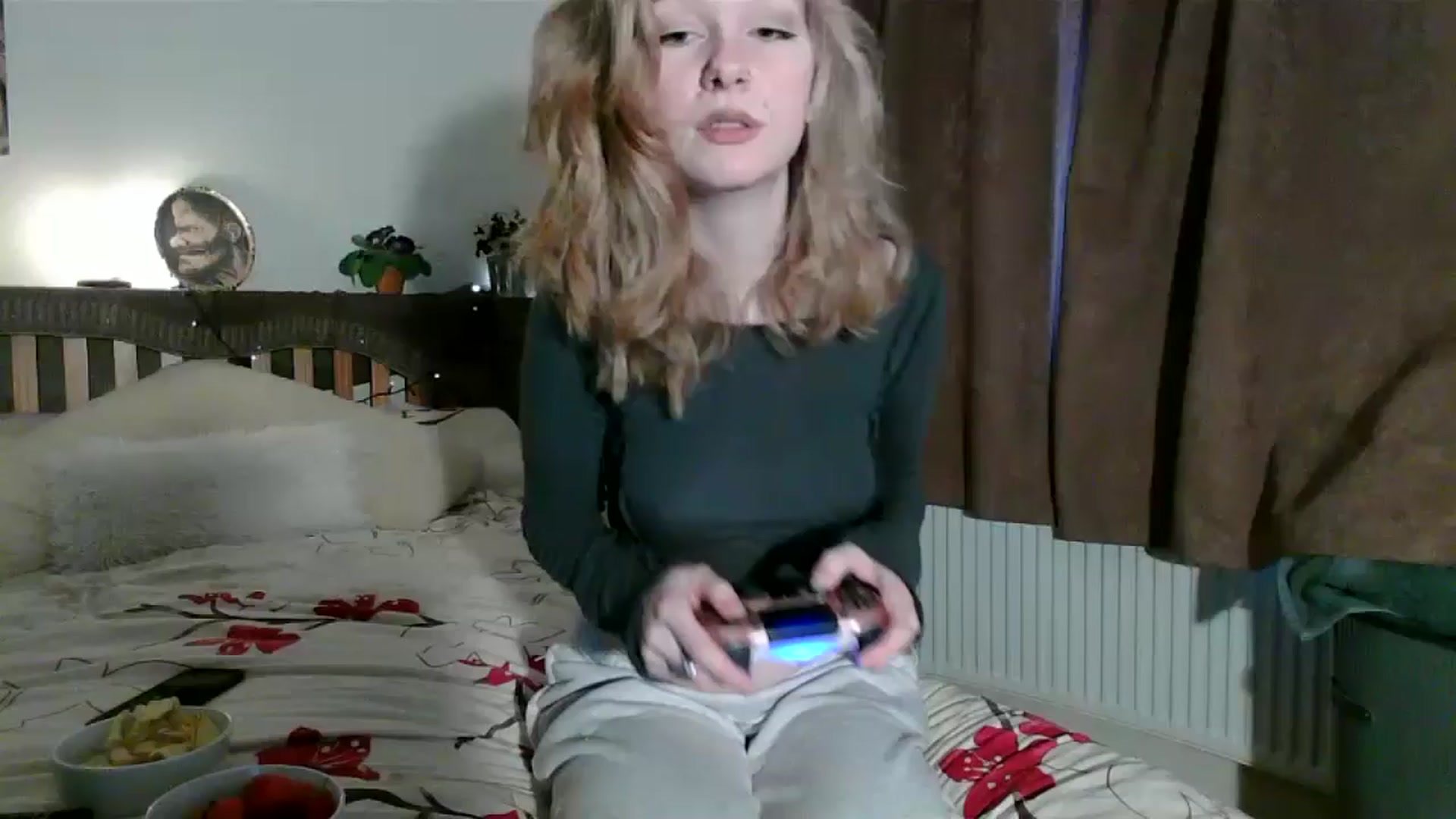 Gallery image thumbnail from Amuse_xxx's myfreecams stream on, 09/25/2024, 18:17 image 10 of 20