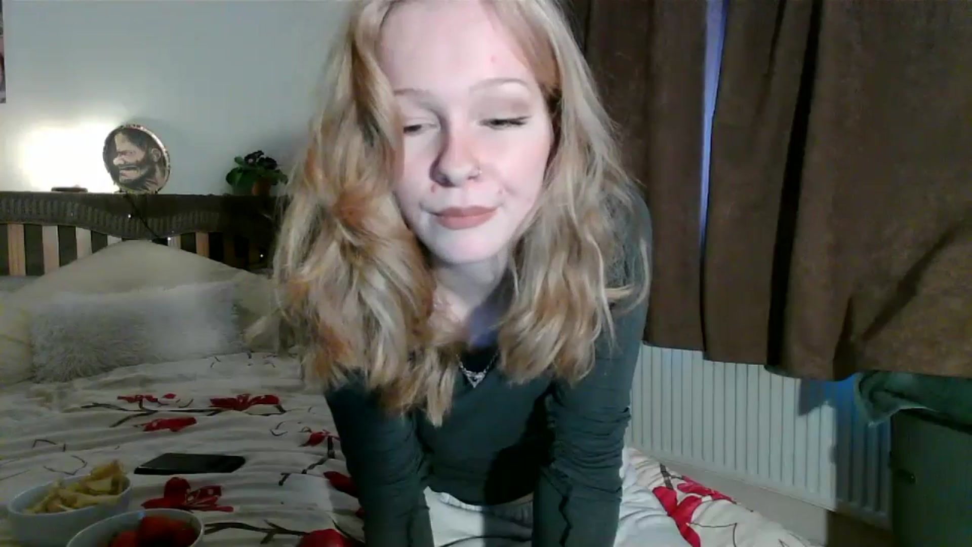 Gallery image thumbnail from Amuse_xxx's myfreecams stream on, 09/25/2024, 18:17 image 6 of 20