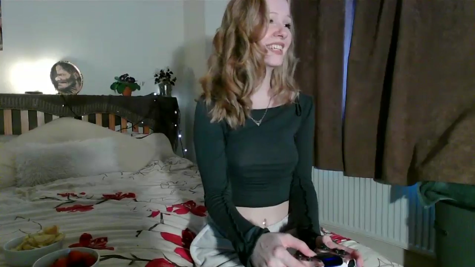 Gallery image thumbnail from Amuse_xxx's myfreecams stream on, 09/25/2024, 18:17 image 5 of 20