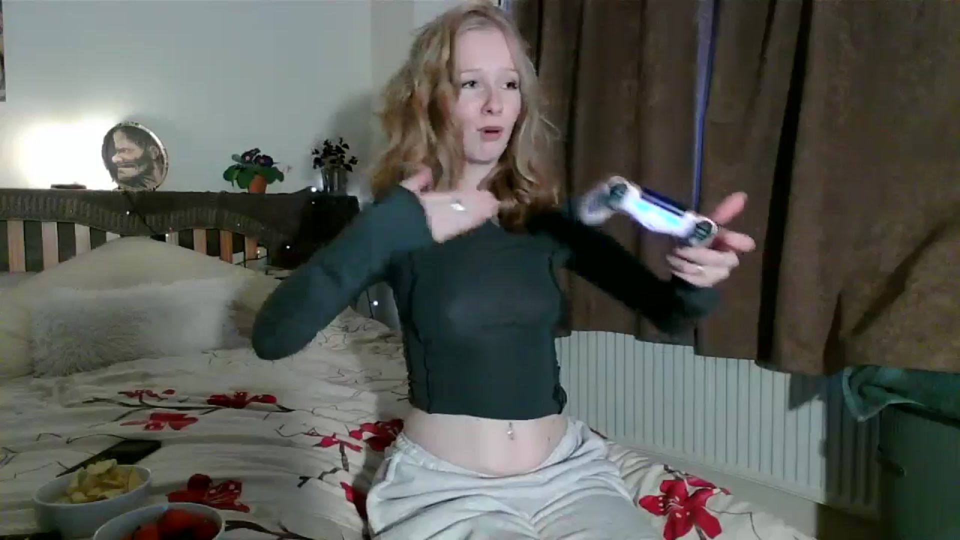 Gallery image thumbnail from Amuse_xxx's myfreecams stream on, 09/25/2024, 18:17 image 11 of 20