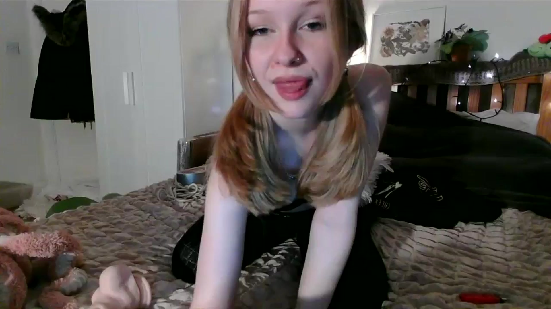 Gallery image thumbnail from Amuse_xxx's myfreecams stream on, 10/05/2024, 20:01 image 13 of 20