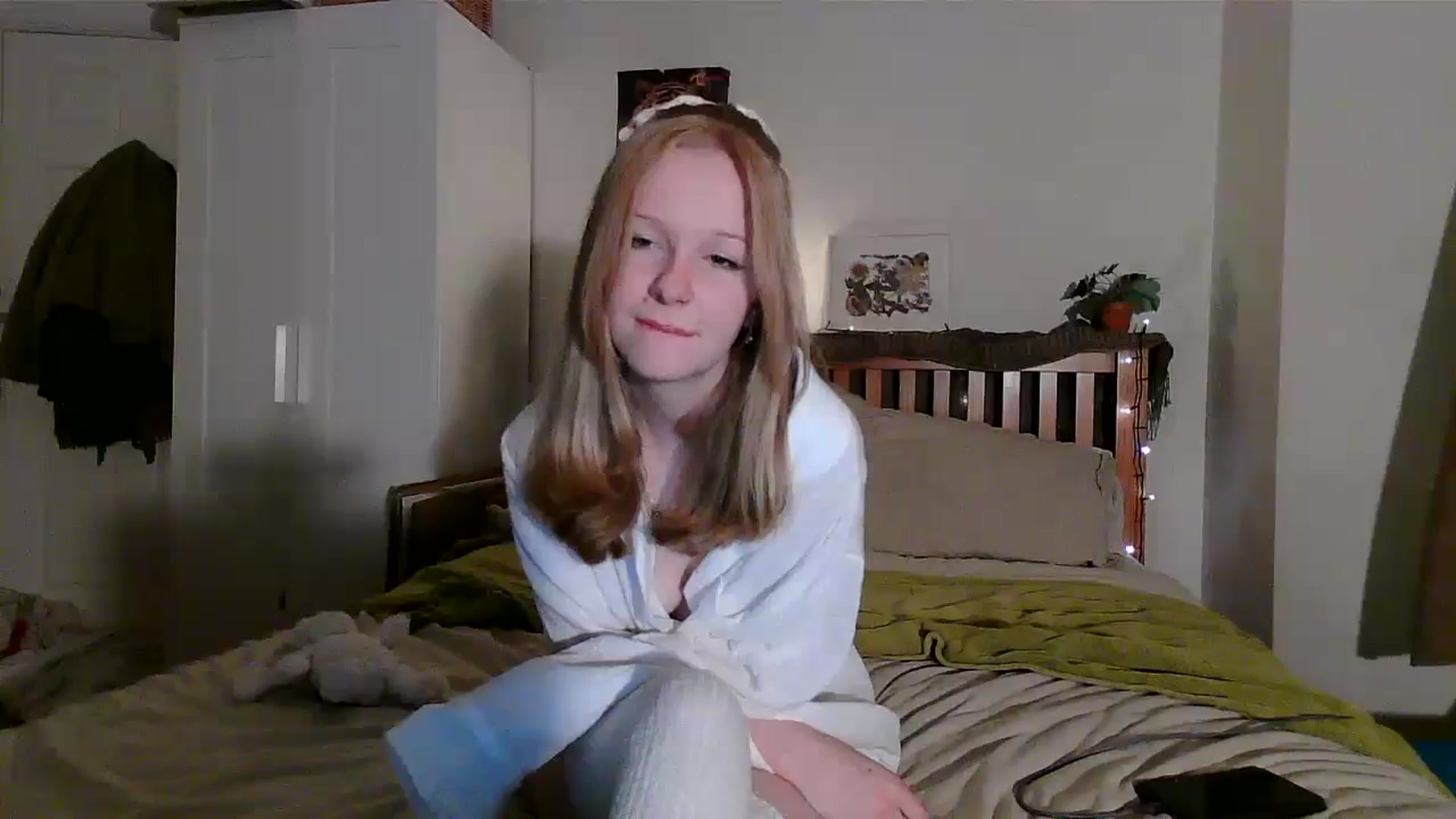 Gallery image thumbnail from Amuse_xxx's myfreecams stream on, 10/12/2024, 18:04 image 16 of 20