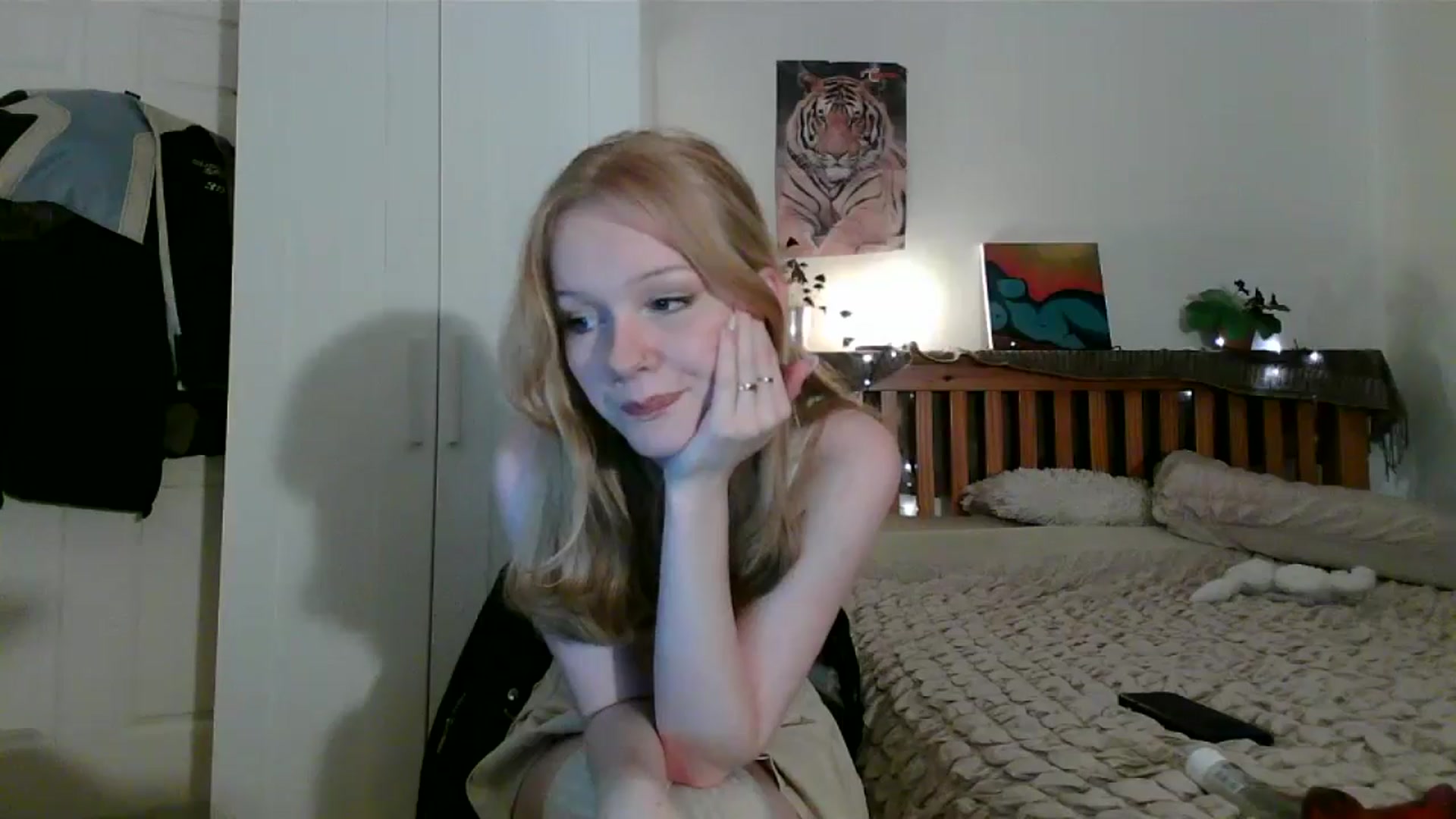 Gallery image thumbnail from Amuse_xxx's myfreecams stream on, 10/18/2024, 21:59 image 12 of 20