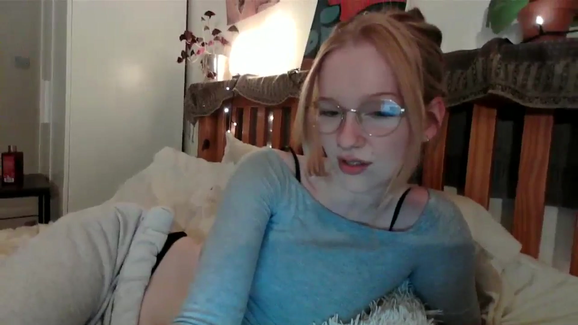 Gallery image thumbnail from Amuse_xxx's myfreecams stream on, 10/22/2024, 18:25 image 15 of 20
