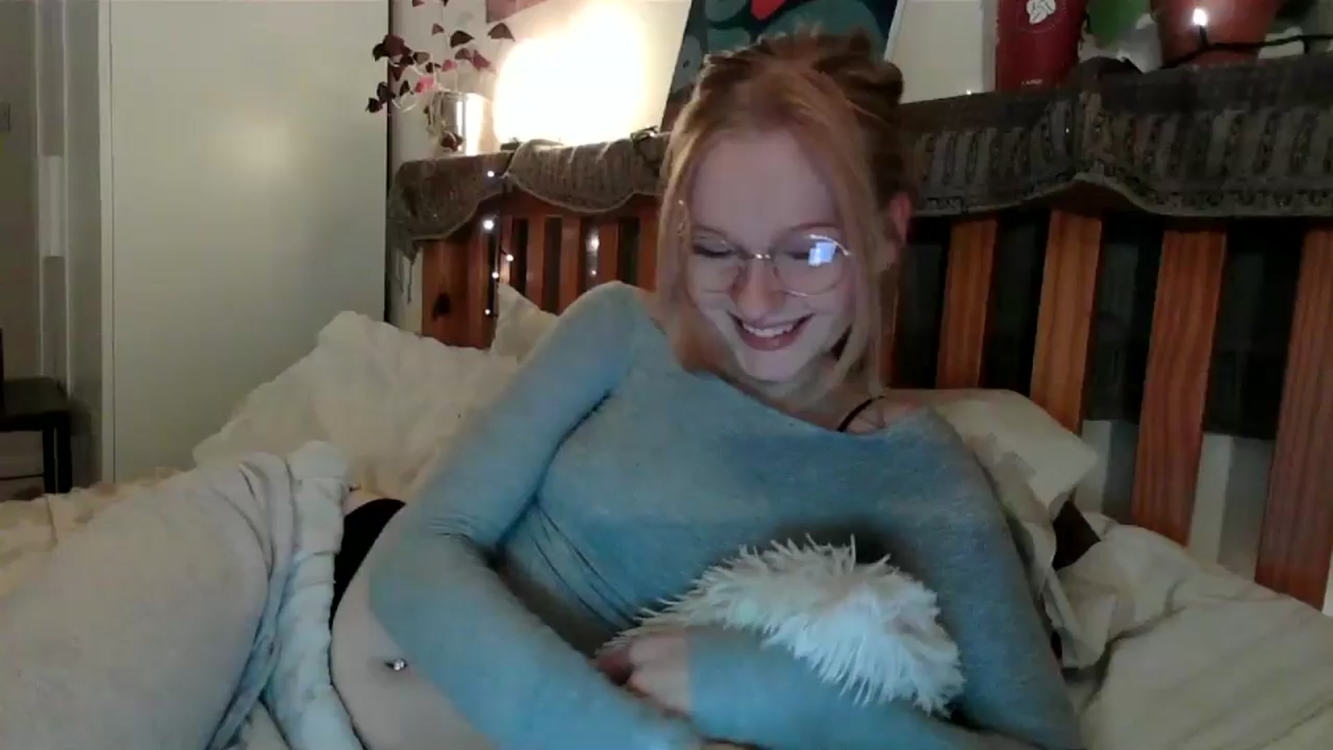 Gallery image thumbnail from Amuse_xxx's myfreecams stream on, 10/22/2024, 18:25 image 1 of 20