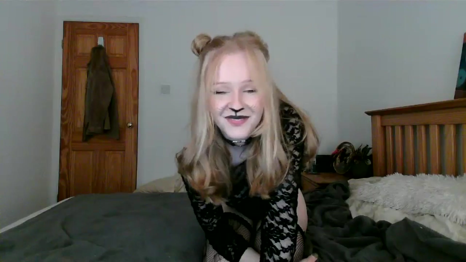 Gallery image thumbnail from Amuse_xxx's myfreecams stream on, 11/02/2024, 21:35 image 13 of 20
