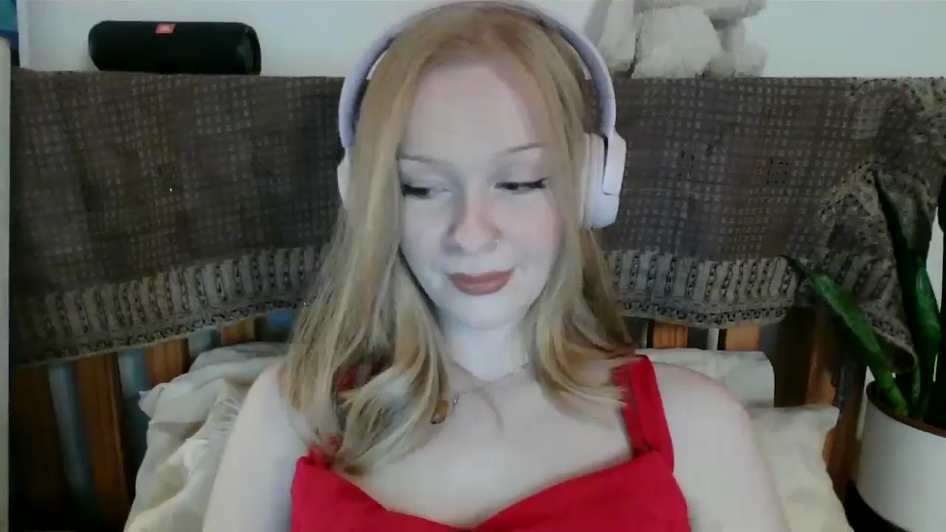 Gallery image thumbnail from Amuse_xxx's myfreecams stream on, 11/09/2024, 21:16 image 5 of 20