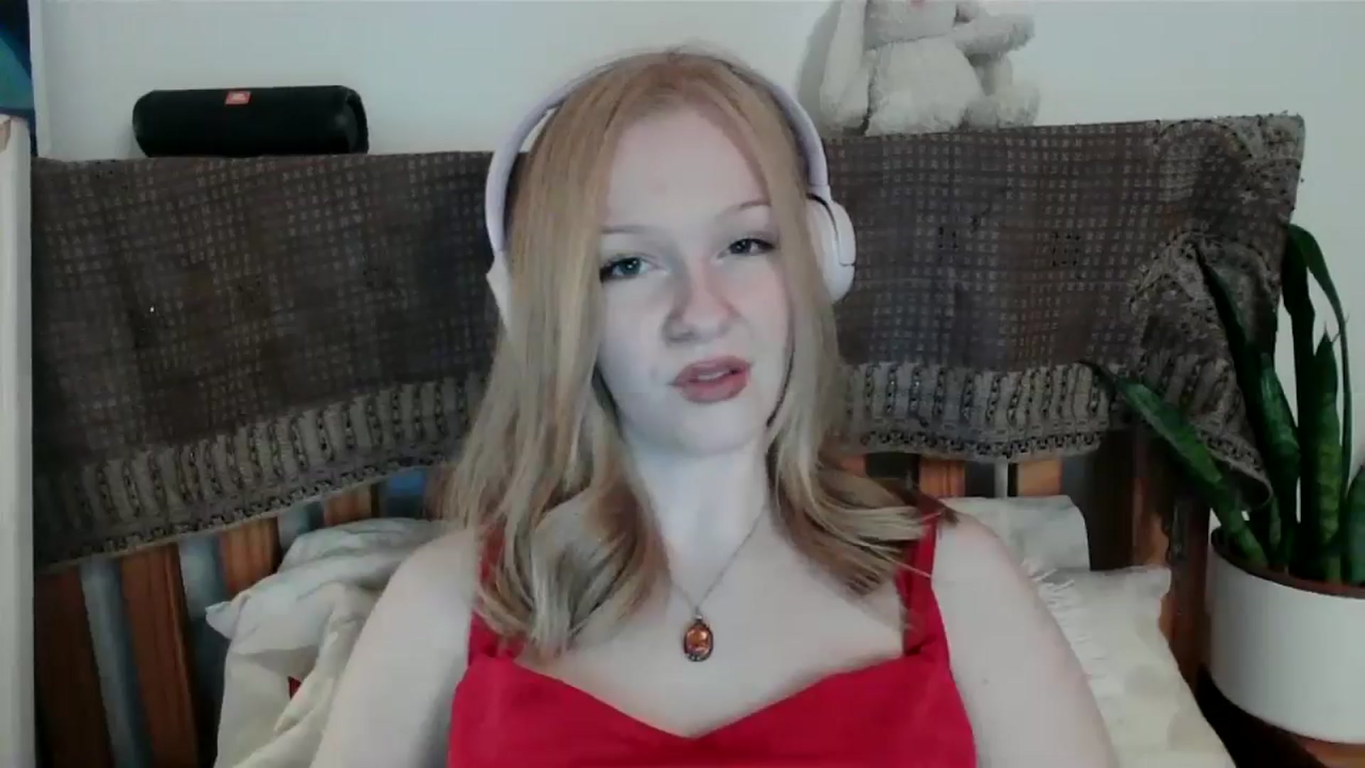 Gallery image thumbnail from Amuse_xxx's myfreecams stream on, 11/09/2024, 21:16 image 13 of 20