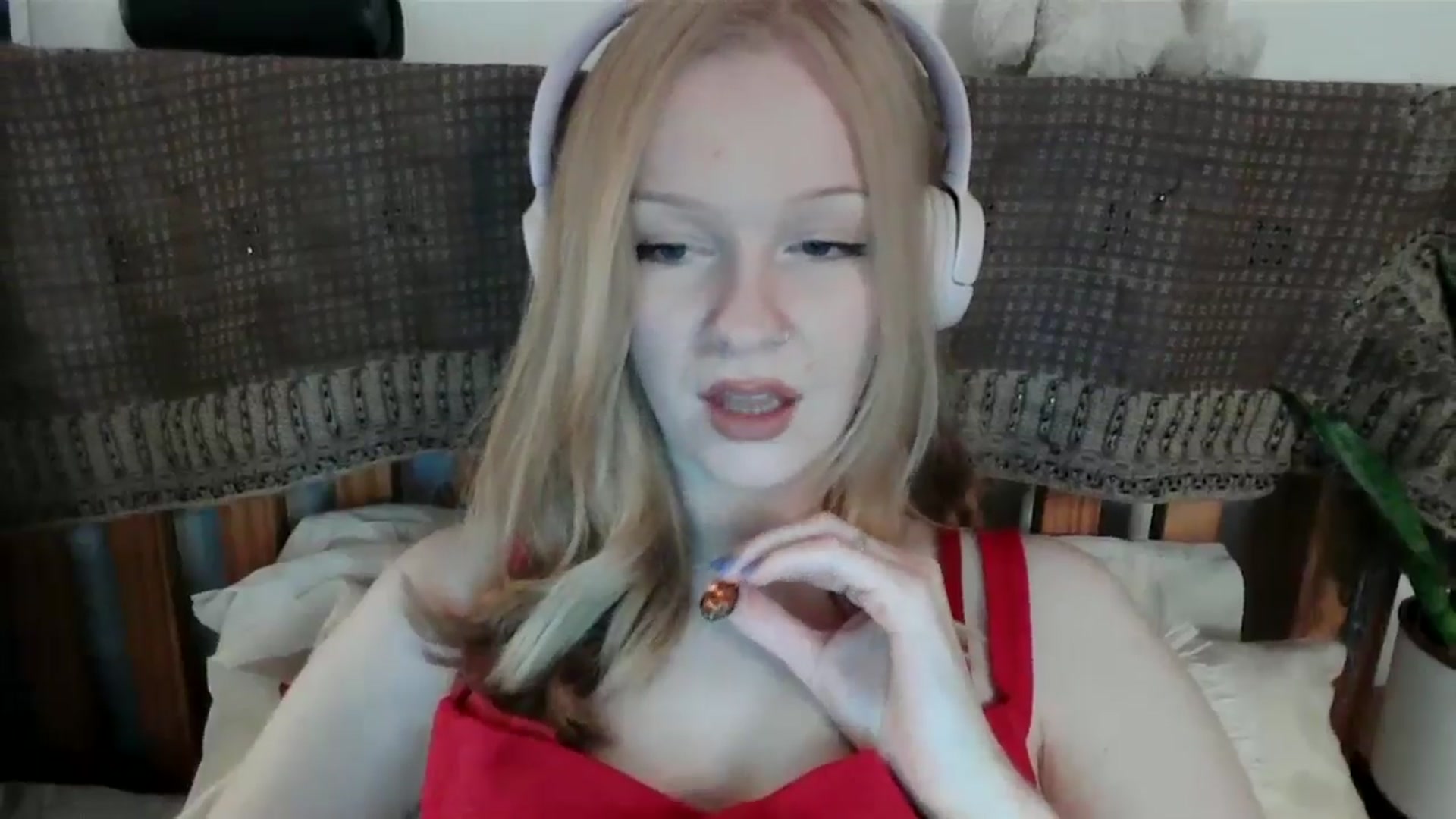 Gallery image thumbnail from Amuse_xxx's myfreecams stream on, 11/09/2024, 21:16 image 20 of 20