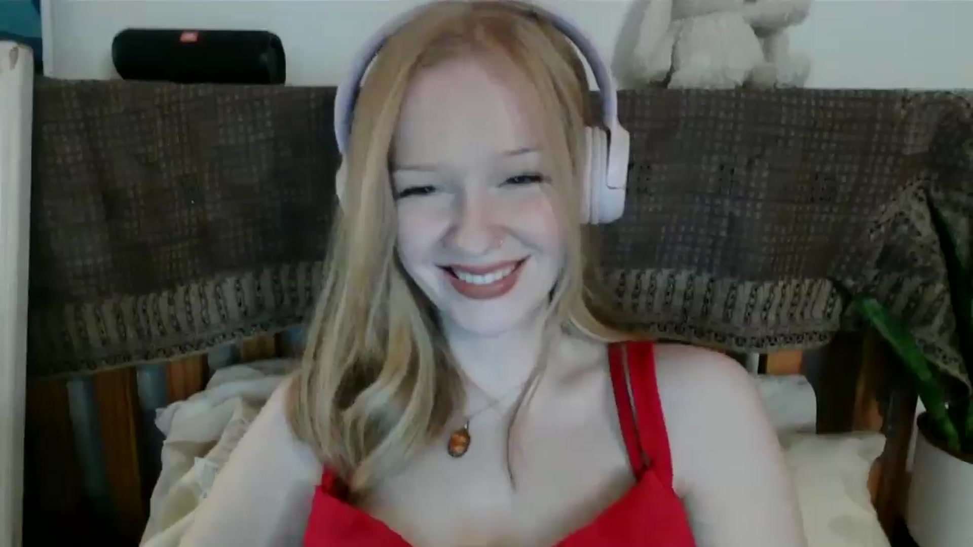 Gallery image thumbnail from Amuse_xxx's myfreecams stream on, 11/09/2024, 21:16 image 4 of 20