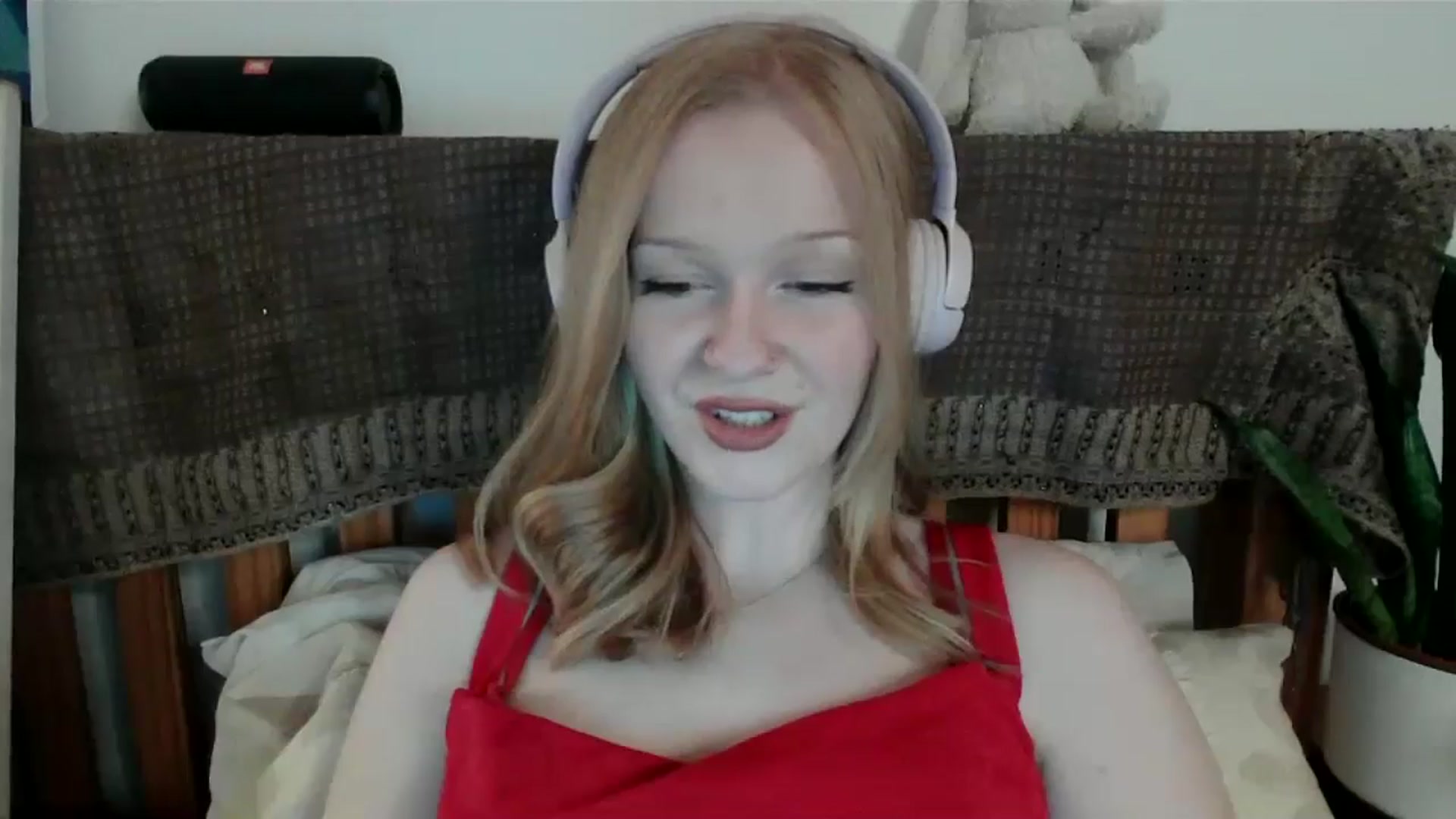 Gallery image thumbnail from Amuse_xxx's myfreecams stream on, 11/09/2024, 21:16 image 9 of 20
