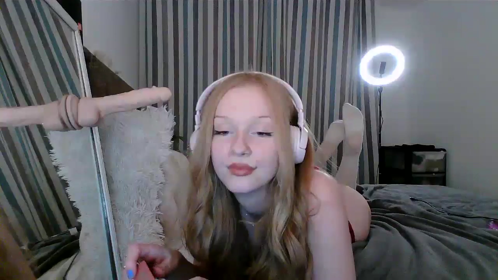 Gallery image thumbnail from Amuse_xxx's myfreecams stream on, 11/09/2024, 22:57 image 18 of 20