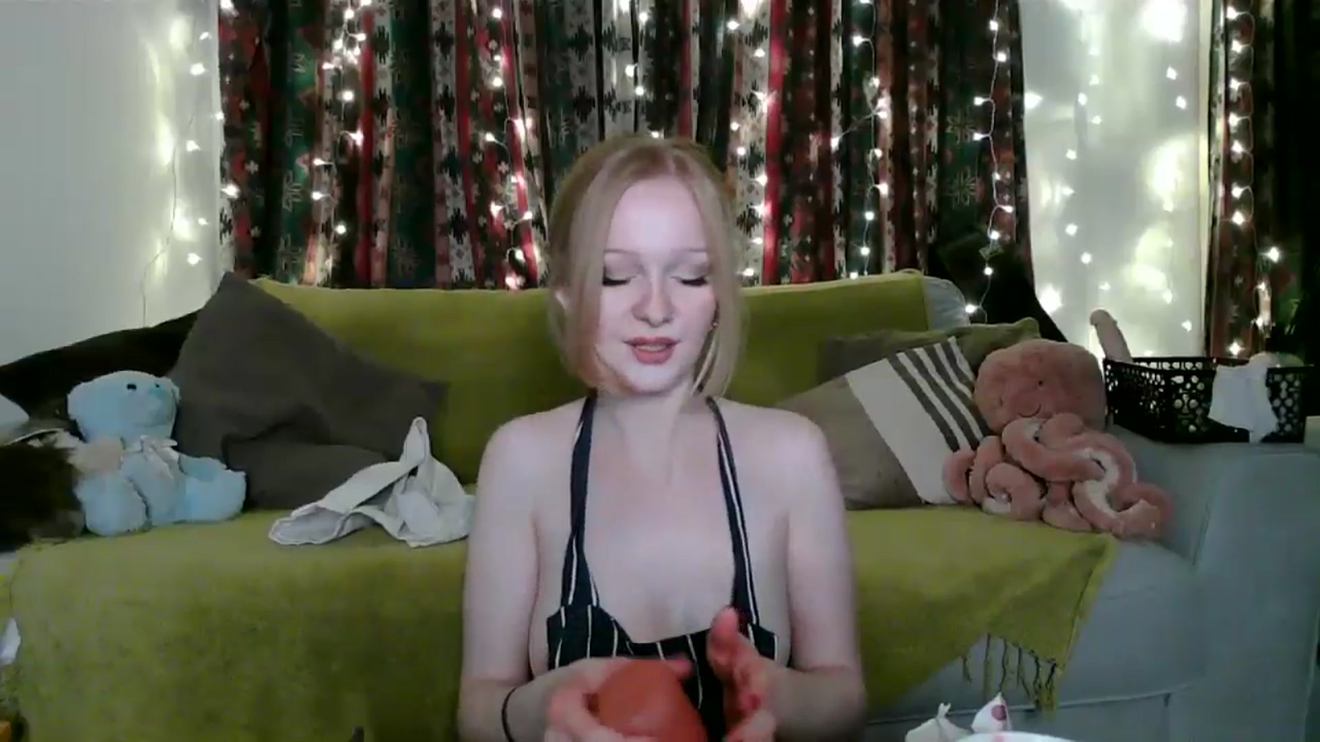 Gallery image thumbnail from Amuse_xxx's myfreecams stream on, 11/13/2024, 23:06 image 5 of 20