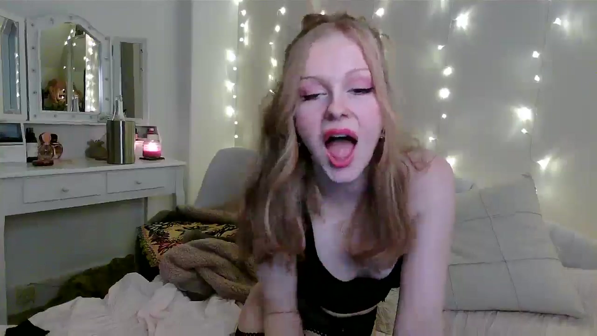 Gallery image thumbnail from Amuse_xxx's myfreecams stream on, 01/04/2025, 22:48 image 20 of 20