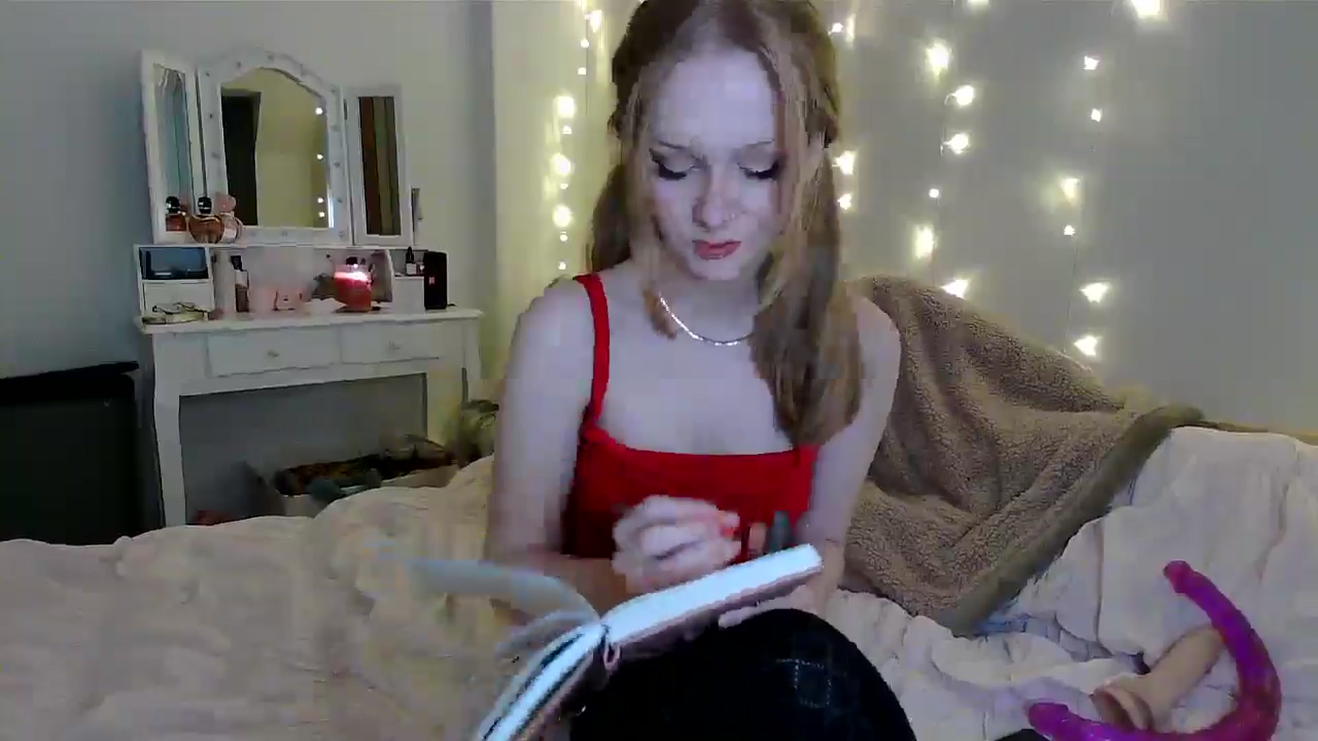 Gallery image thumbnail from Amuse_xxx's myfreecams stream on, 01/24/2025, 21:49 image 13 of 20