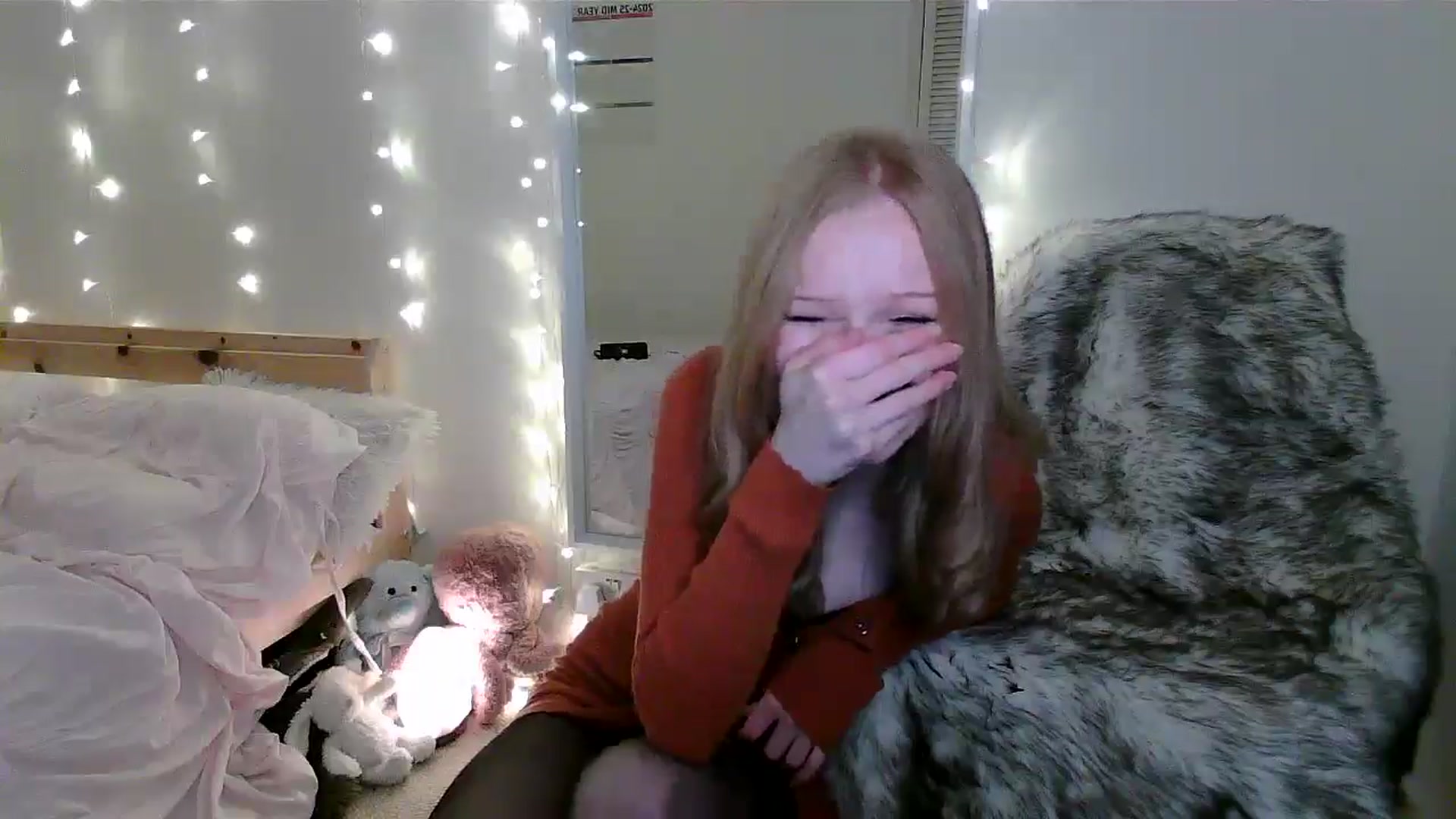 Gallery image thumbnail from Amuse_xxx's myfreecams stream on, 02/08/2025, 23:00 image 8 of 20