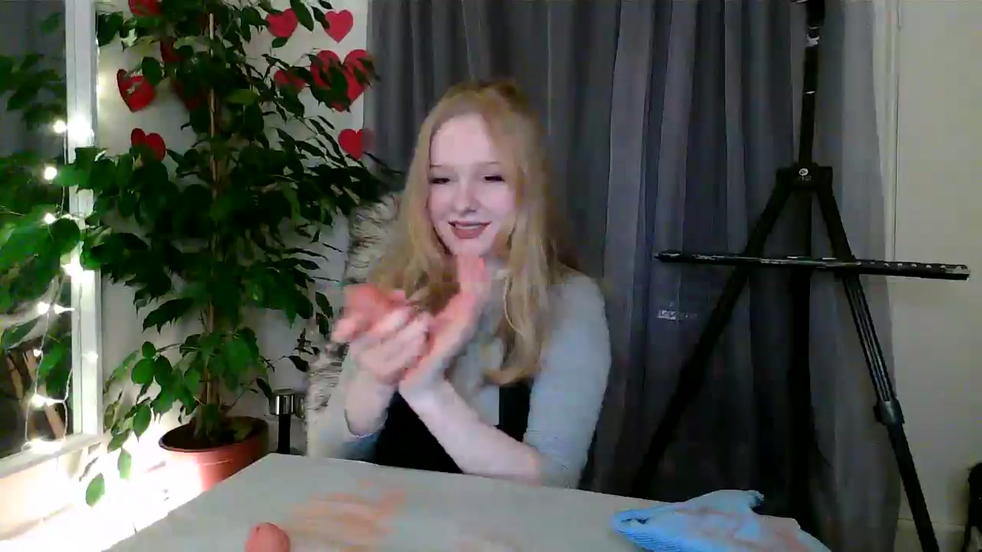 Gallery image thumbnail from Amuse_xxx's myfreecams stream on, 02/25/2025, 22:05 image 3 of 20