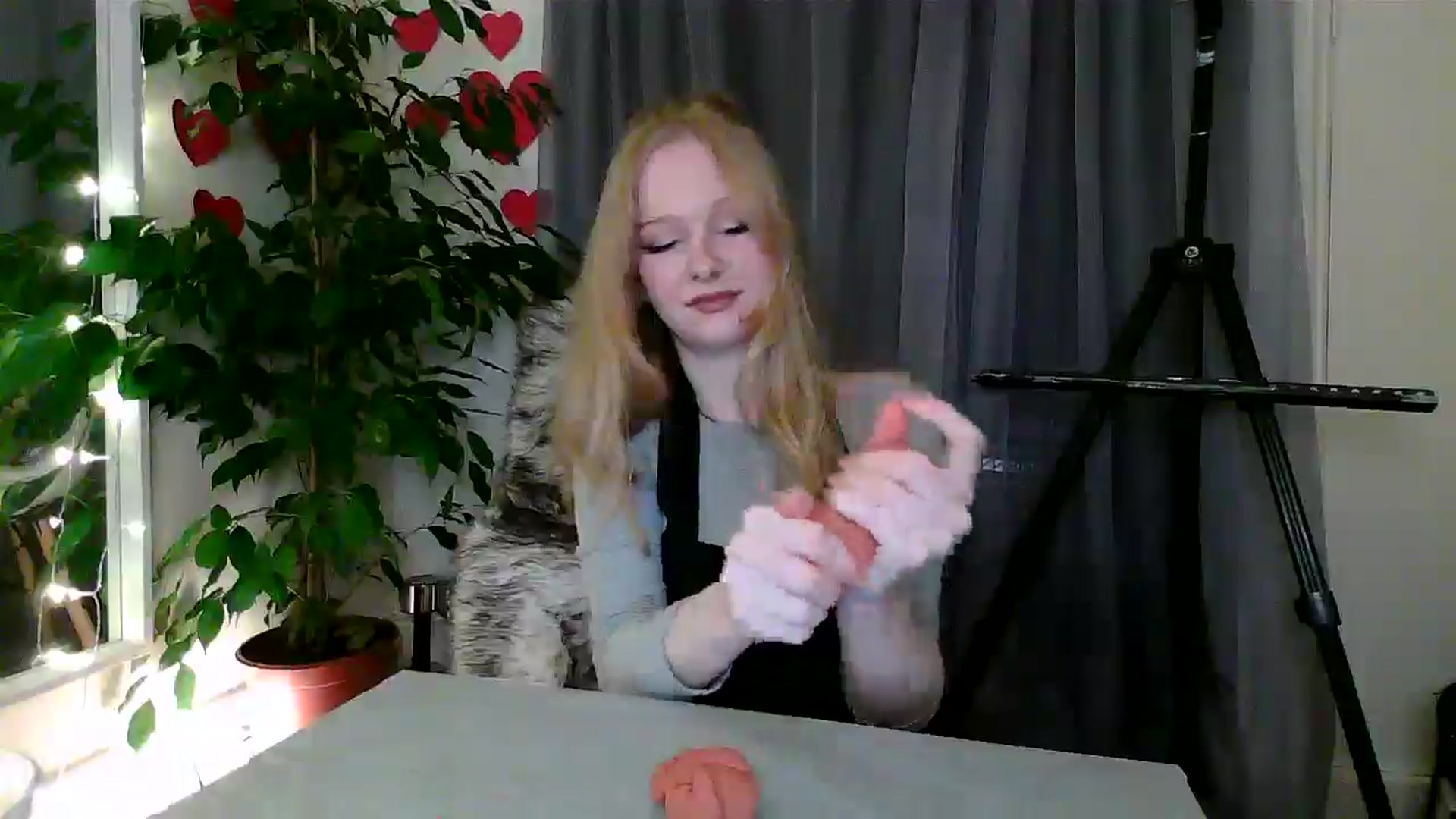 Gallery image thumbnail from Amuse_xxx's myfreecams stream on, 02/25/2025, 22:05 image 2 of 20