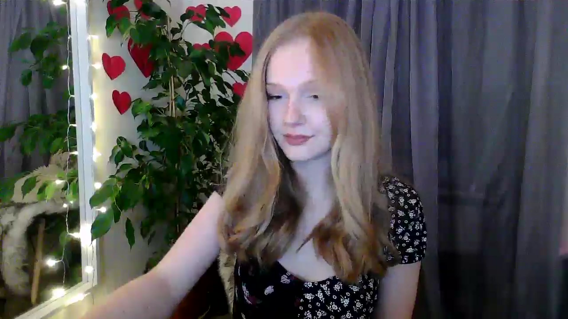 Gallery image thumbnail from Amuse_xxx's myfreecams stream on, 03/02/2025, 20:17 image 7 of 20