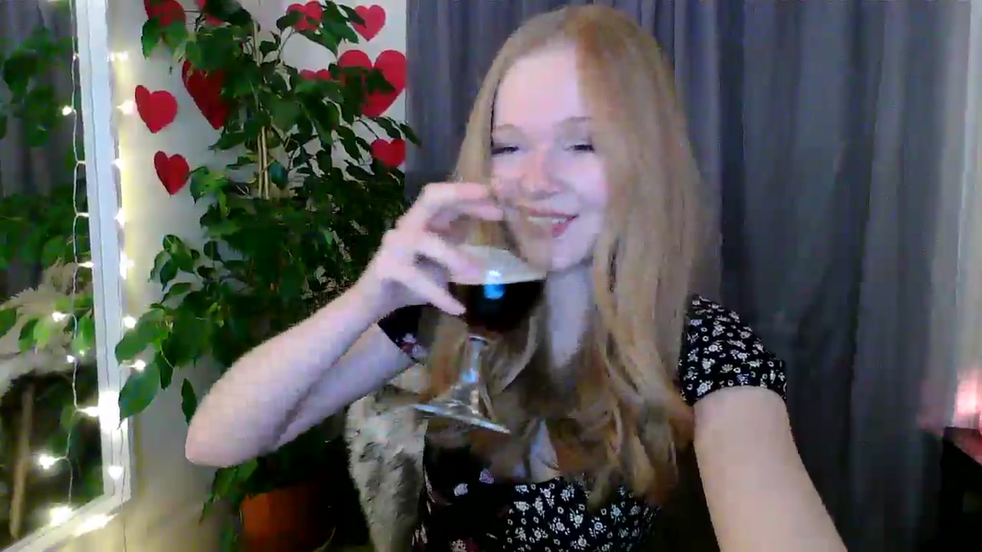 Gallery image thumbnail from Amuse_xxx's myfreecams stream on, 03/02/2025, 20:17 image 14 of 20
