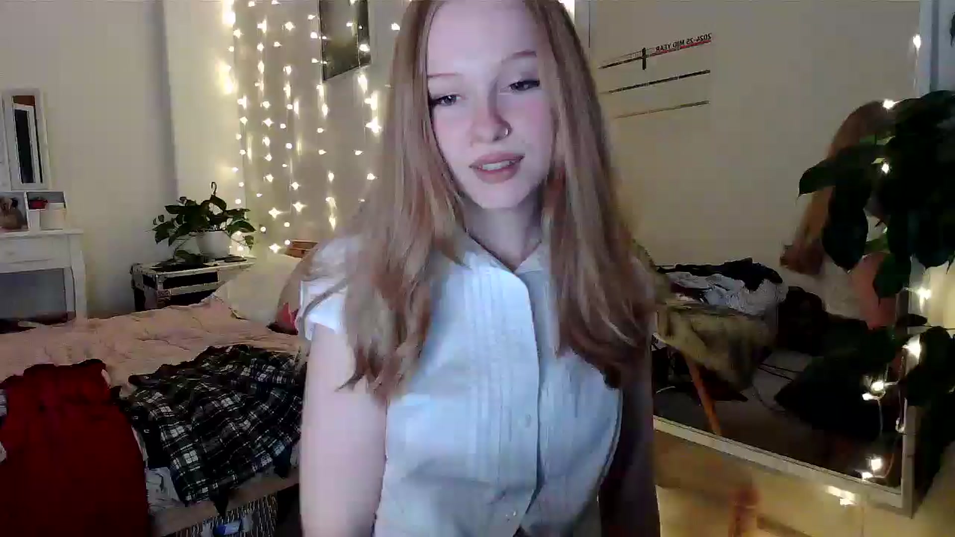 Gallery image thumbnail from Amuse_xxx's myfreecams stream on, 03/13/2025, 21:33 image 9 of 20