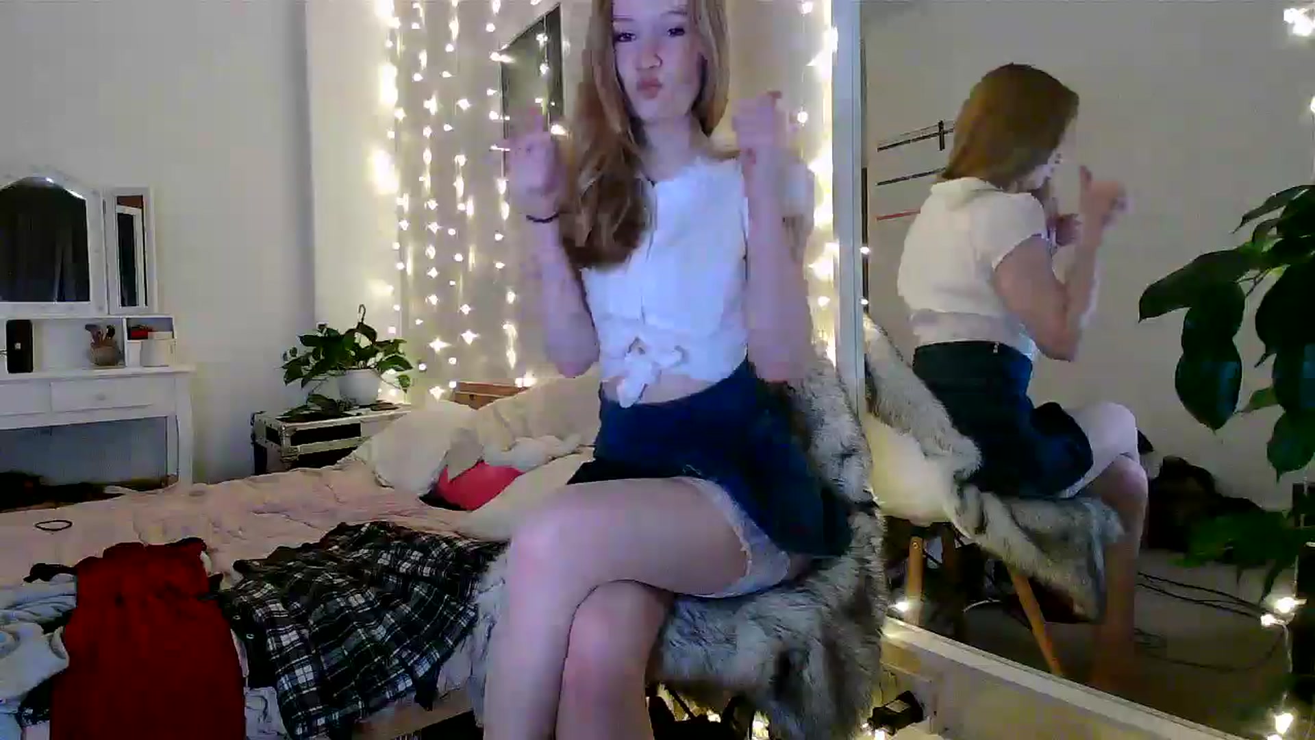 Gallery image thumbnail from Amuse_xxx's myfreecams stream on, 03/13/2025, 21:33 image 3 of 20