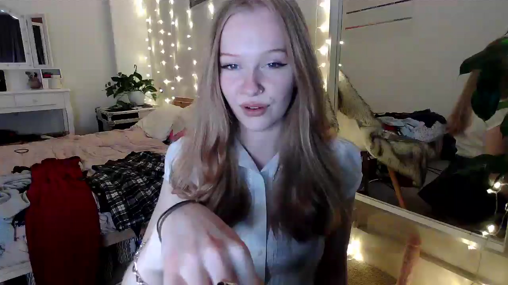 Gallery image thumbnail from Amuse_xxx's myfreecams stream on, 03/13/2025, 21:33 image 4 of 20