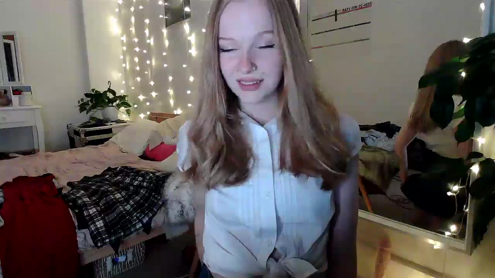 Gallery image thumbnail from Amuse_xxx's myfreecams stream on, 03/13/2025, 21:33 image 8 of 20