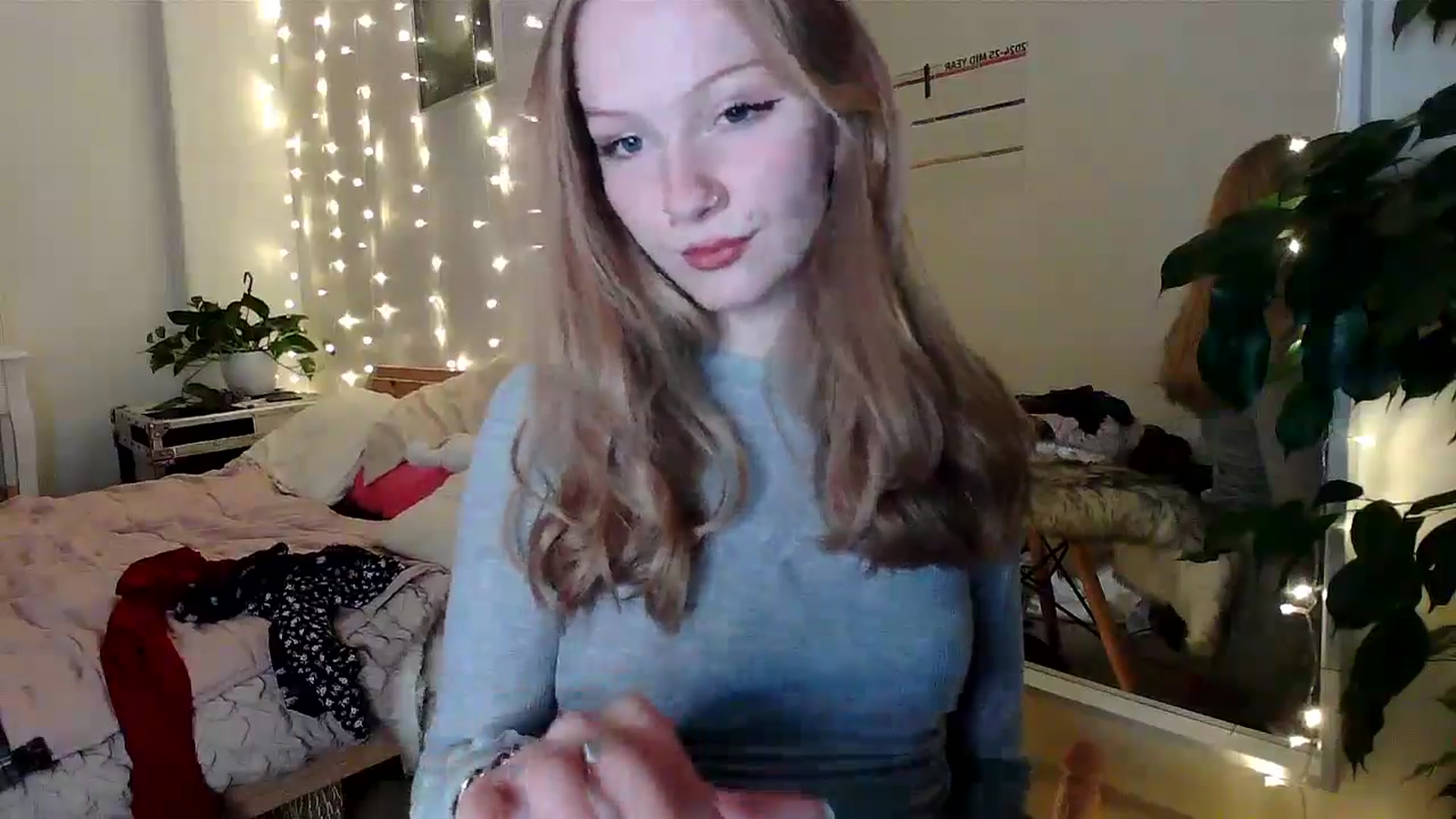 Gallery image thumbnail from Amuse_xxx's myfreecams stream on, 03/13/2025, 22:38 image 12 of 20