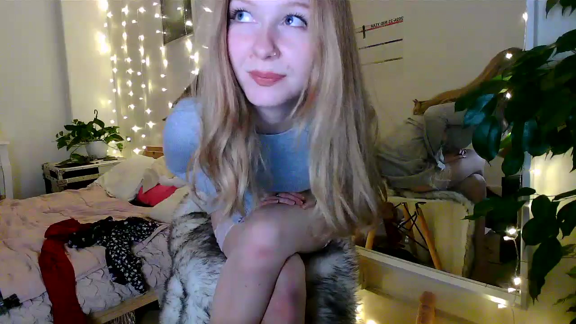 Gallery image thumbnail from Amuse_xxx's myfreecams stream on, 03/13/2025, 22:38 image 19 of 20