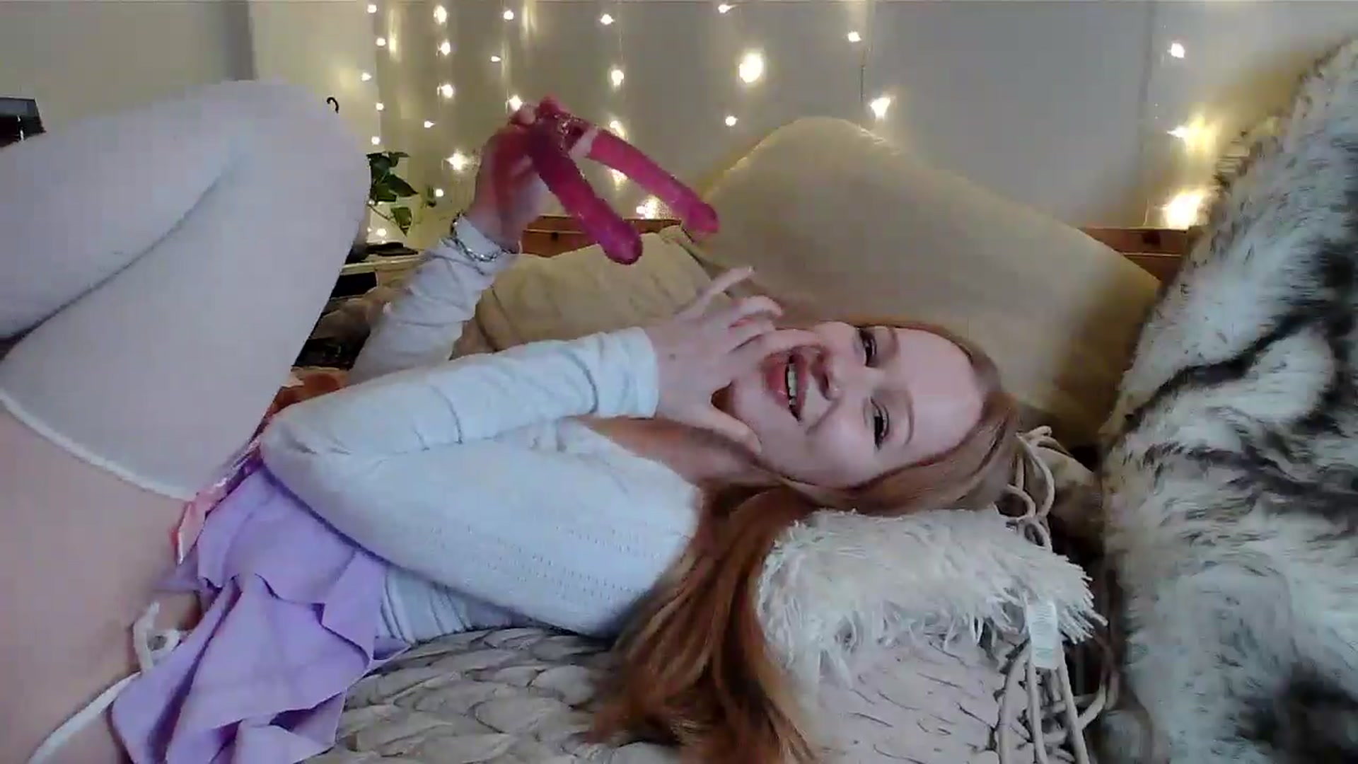 Gallery image thumbnail from Amuse_xxx's myfreecams stream on, 03/14/2025, 22:54 image 15 of 20