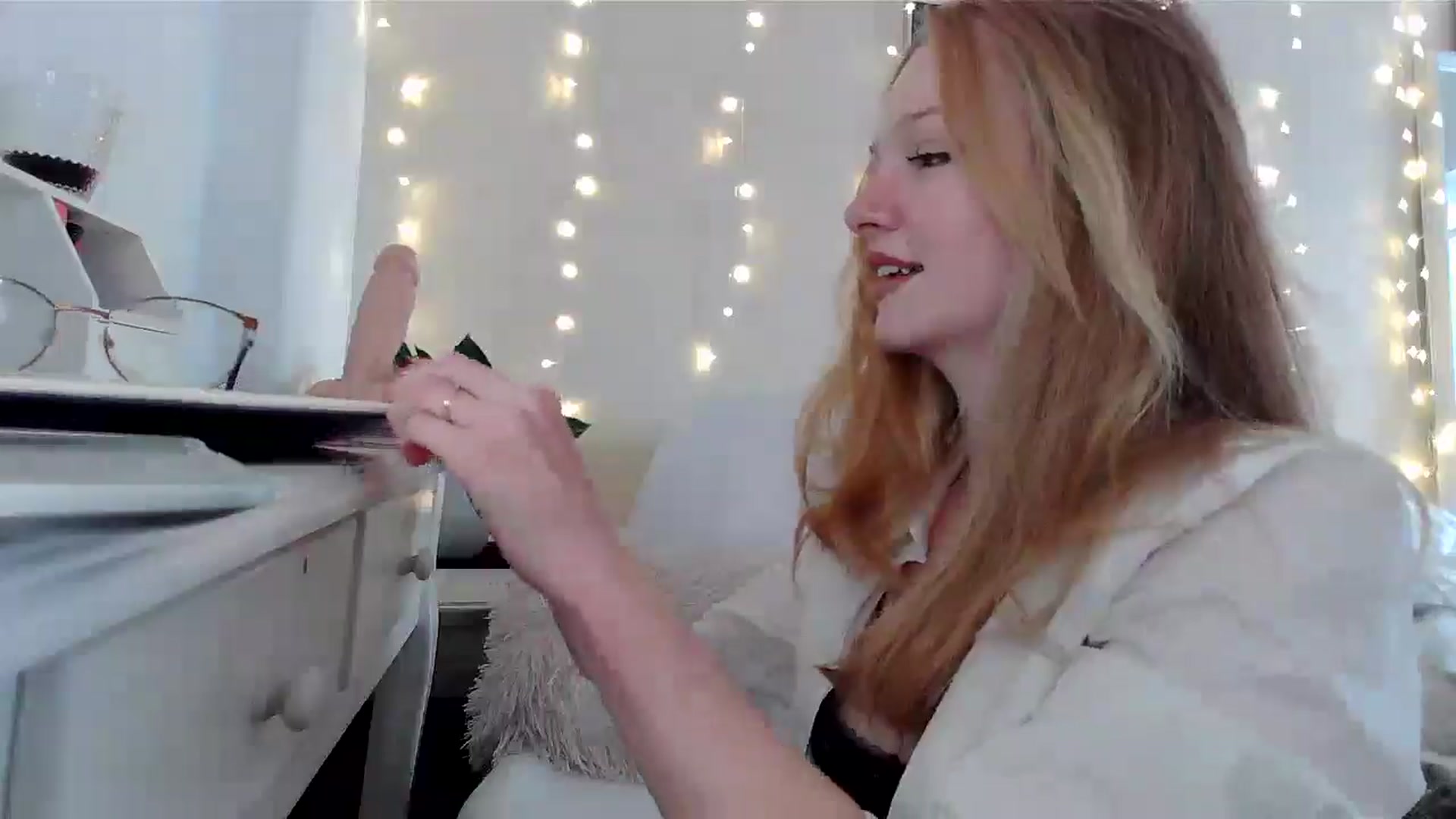 Gallery image thumbnail from Amuse_xxx's myfreecams stream on, 06/01/2025, 13:45 image 19 of 20