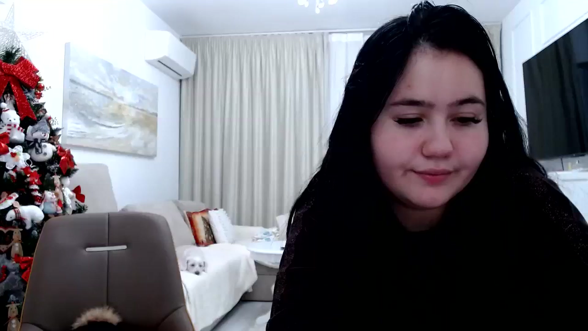 Gallery image thumbnail from AmyAmelia999's myfreecams stream on, 12/24/2023, 21:06 image 3 of 20