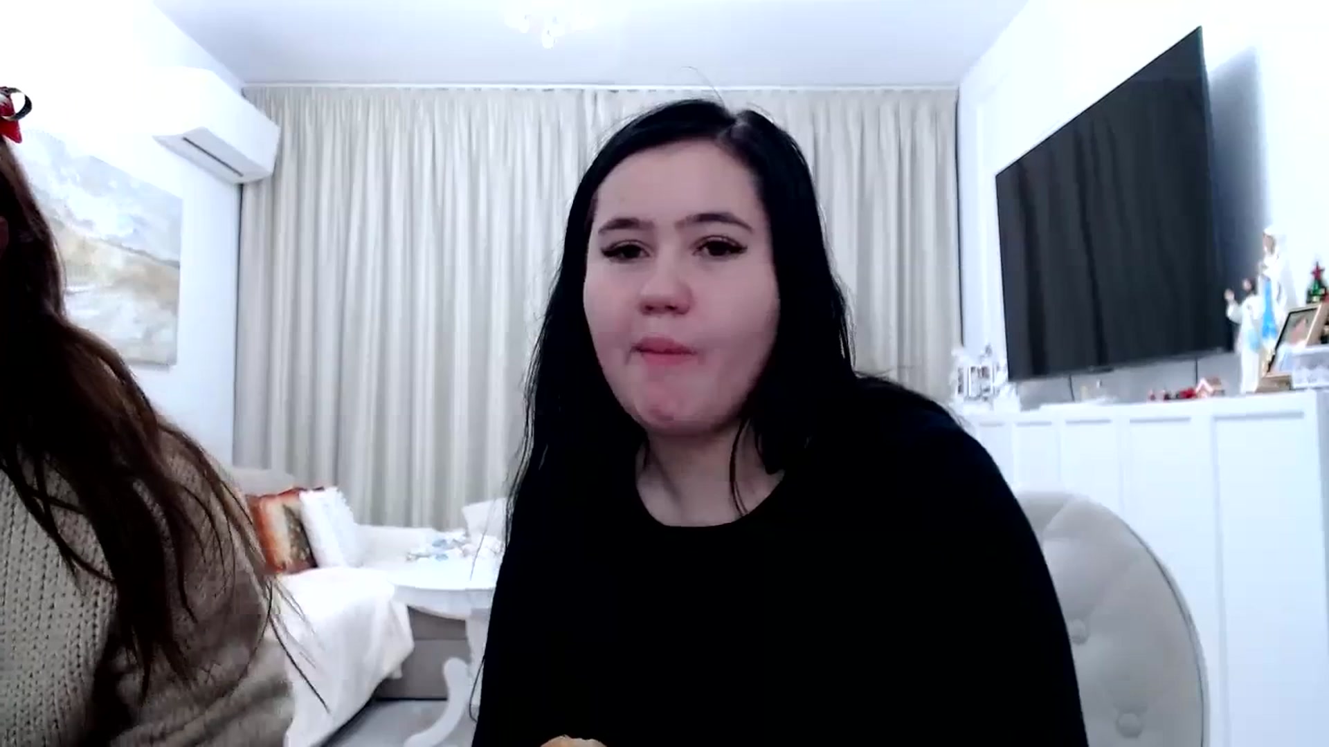 Gallery image thumbnail from AmyAmelia999's myfreecams stream on, 12/25/2023, 16:57 image 7 of 20