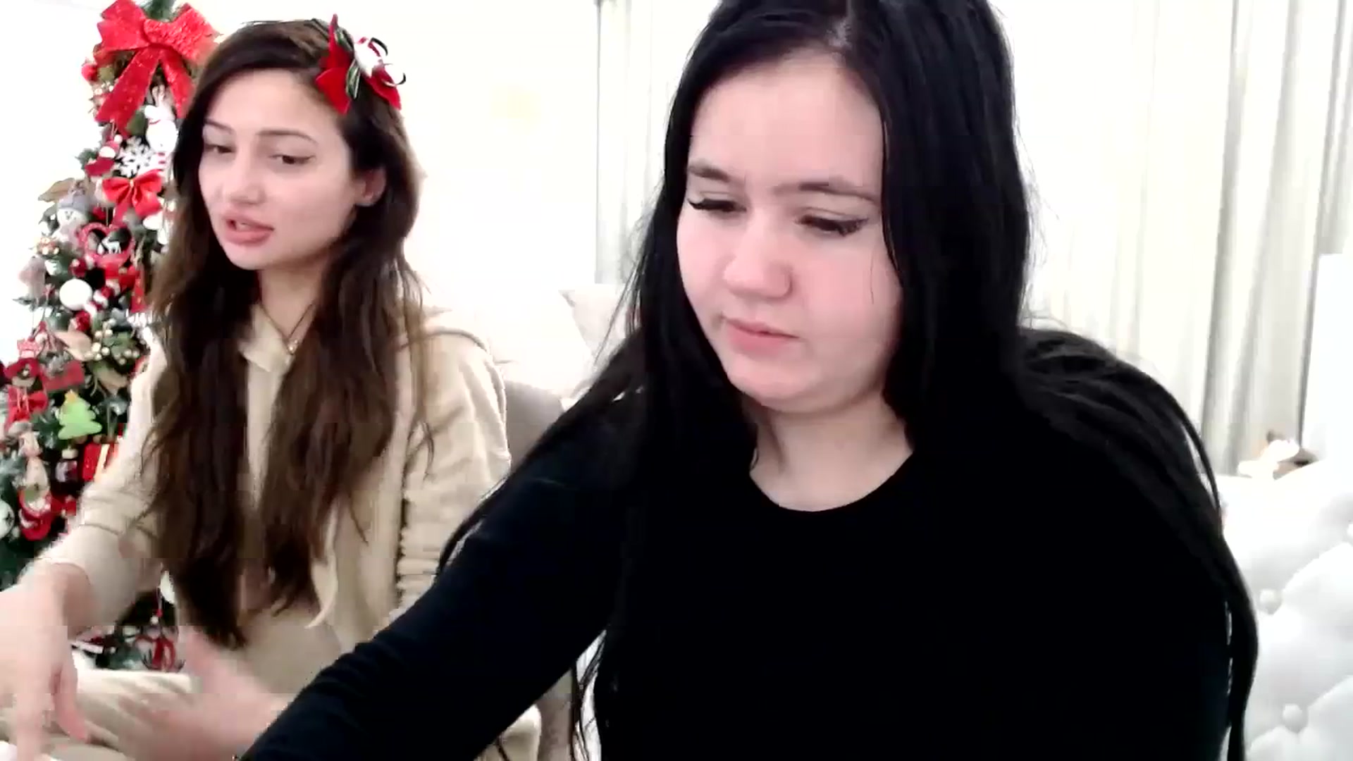 Gallery image thumbnail from AmyAmelia999's myfreecams stream on, 12/25/2023, 22:45 image 5 of 20