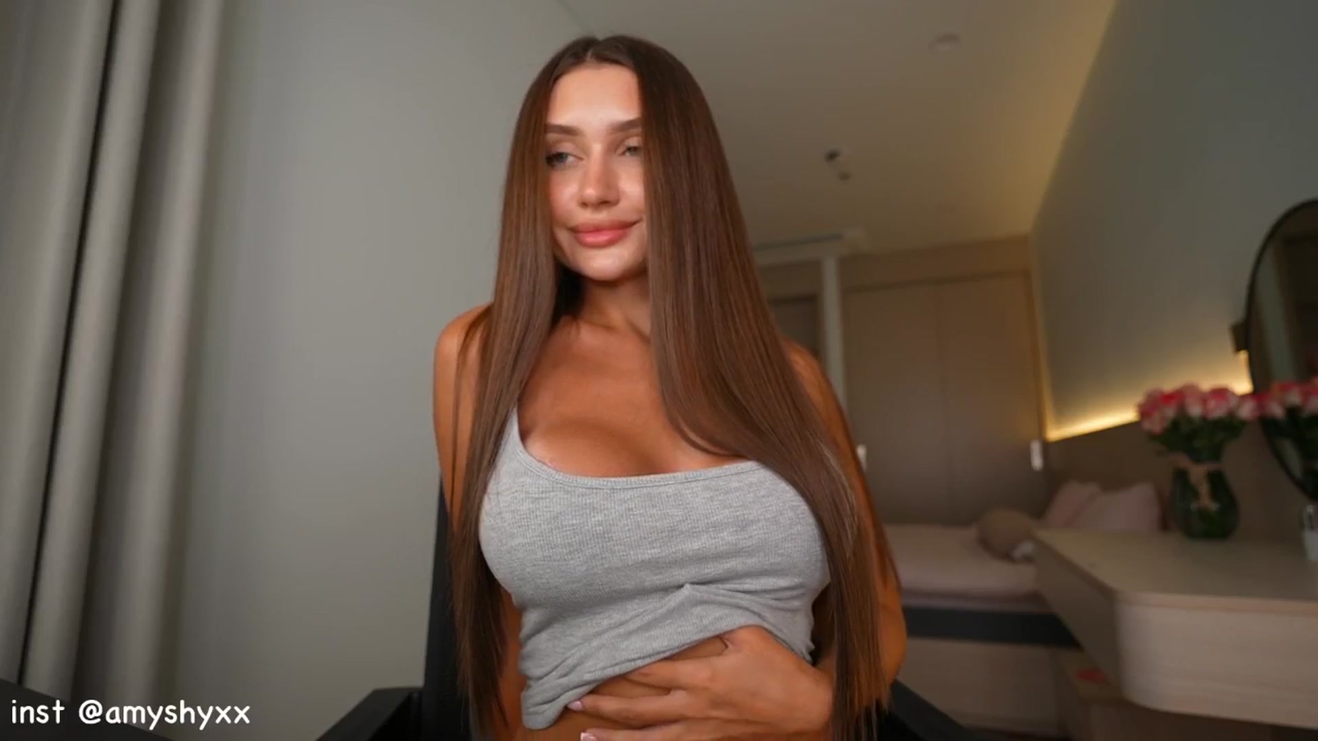 Gallery image thumbnail from AmyAngel's myfreecams stream on, 08/19/2025, 14:39 image 2 of 20