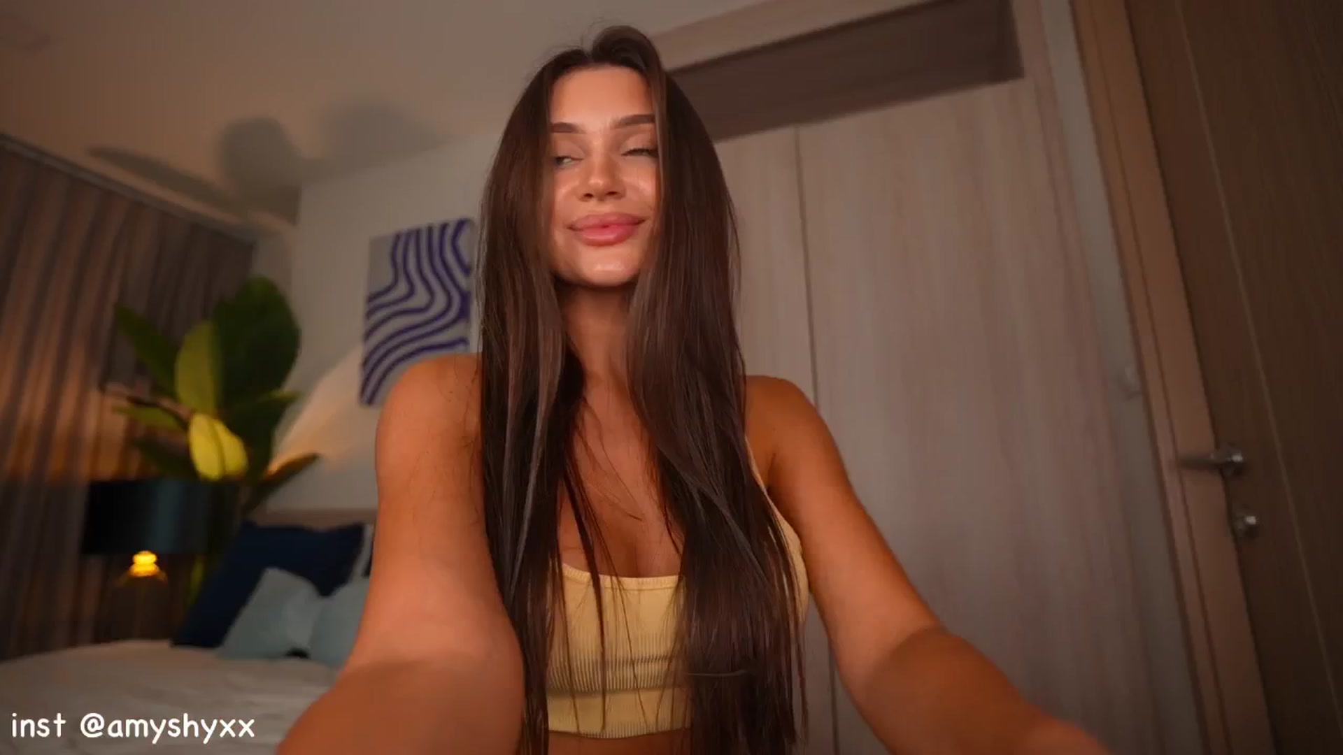 Gallery image thumbnail from AmyAngel's myfreecams stream on, 11/07/2025, 15:03 image 13 of 20