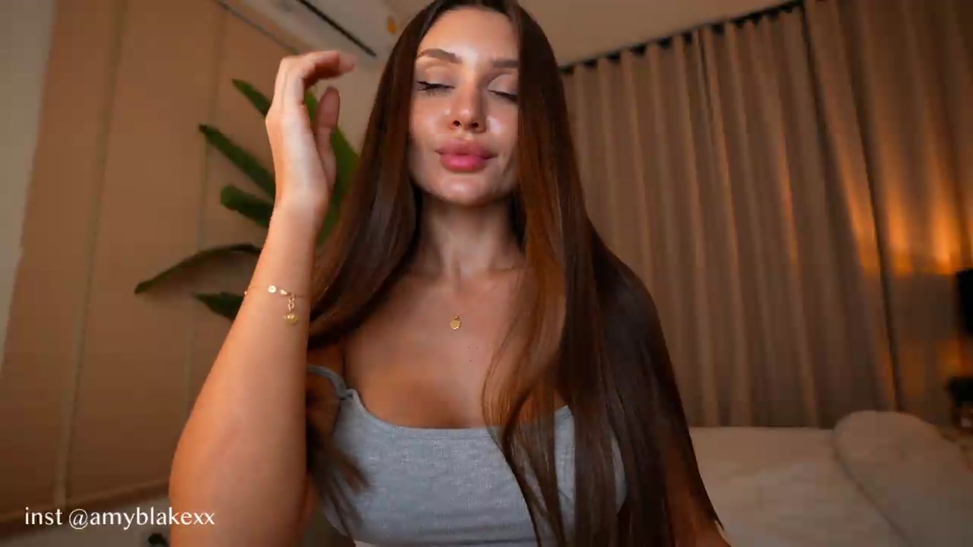 Gallery image thumbnail from AmyAngel's myfreecams stream on, 06/04/2026, 16:13 image 20 of 20
