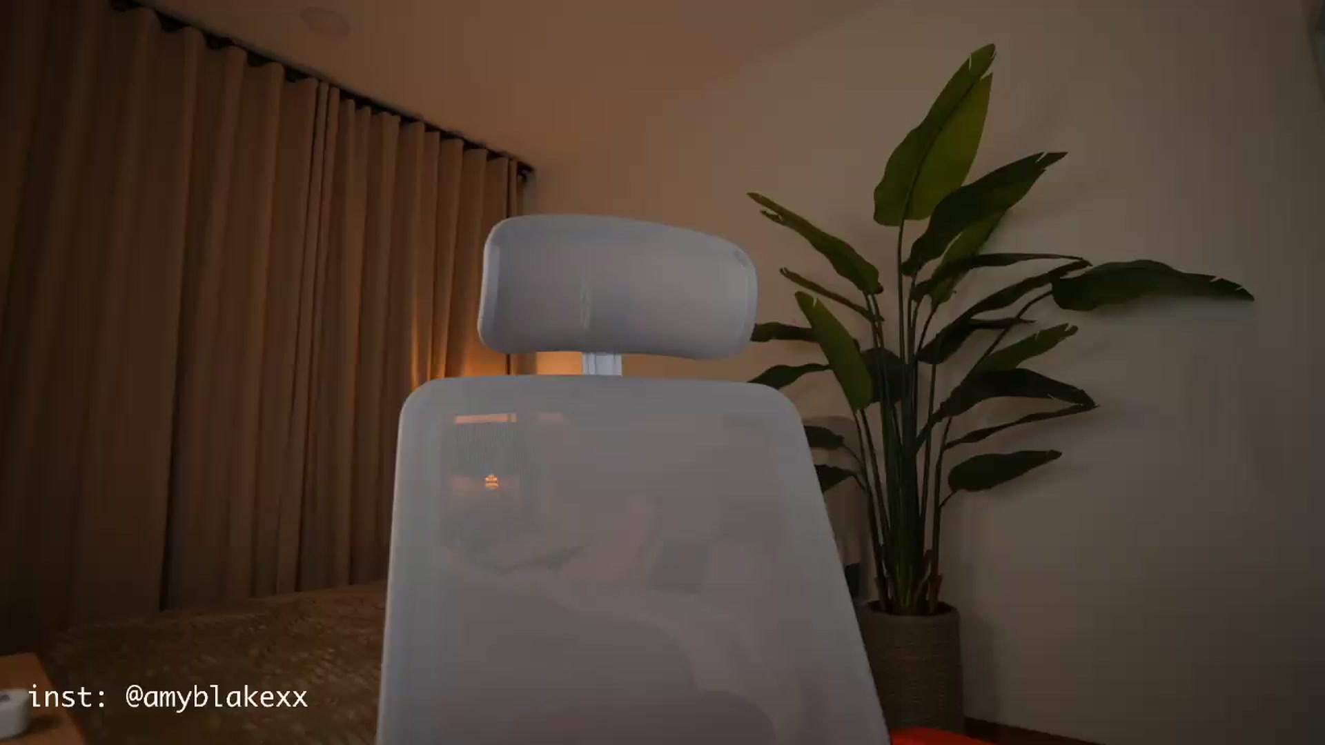 Gallery image thumbnail from AmyAngel's myfreecams stream on, 08/03/2026, 16:00 image 1 of 20