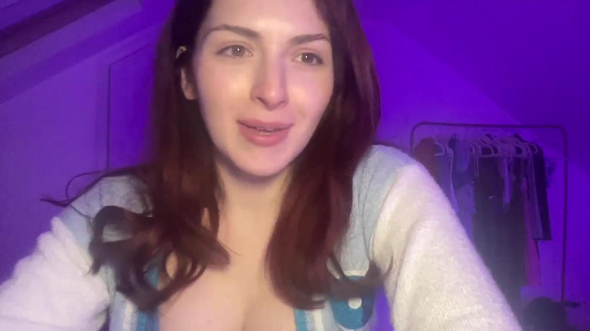 Gallery image thumbnail from AmyAugust's myfreecams stream on, 02/26/2025, 17:21 image 4 of 20