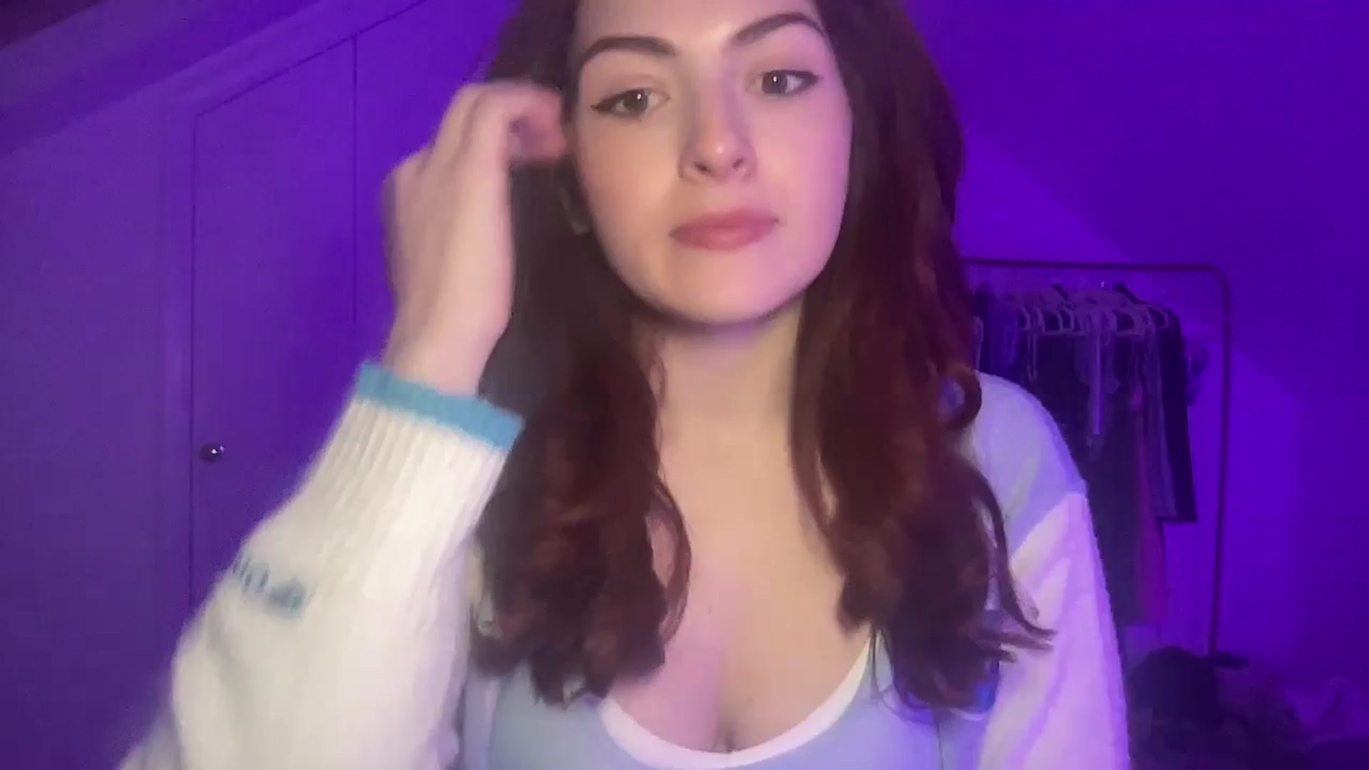 Gallery image thumbnail from AmyAugust's myfreecams stream on, 02/28/2025, 08:21 image 9 of 20
