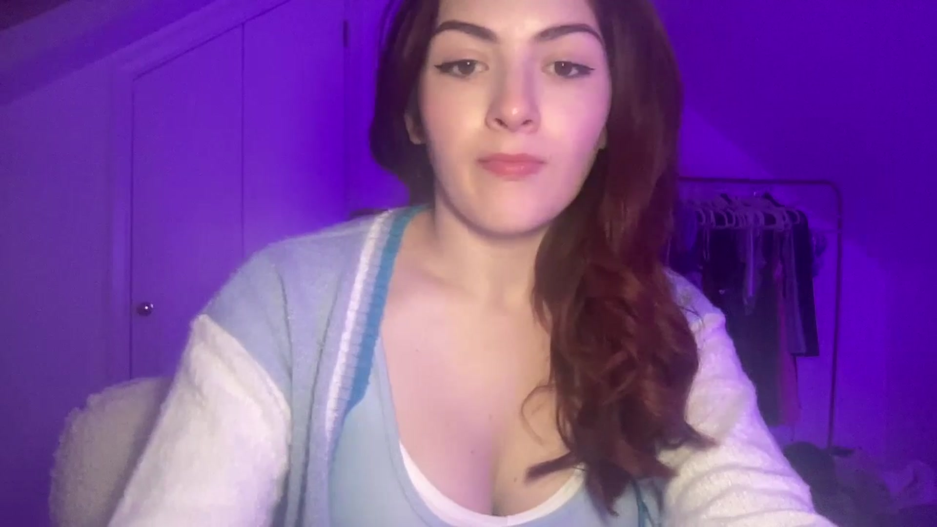Gallery image thumbnail from AmyAugust's myfreecams stream on, 02/28/2025, 08:21 image 4 of 20