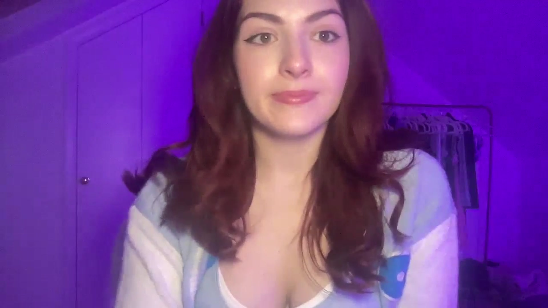 Gallery image thumbnail from AmyAugust's myfreecams stream on, 02/28/2025, 08:21 image 15 of 20