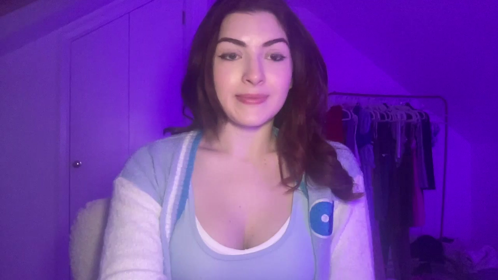 Gallery image thumbnail from AmyAugust's myfreecams stream on, 02/28/2025, 08:21 image 8 of 20