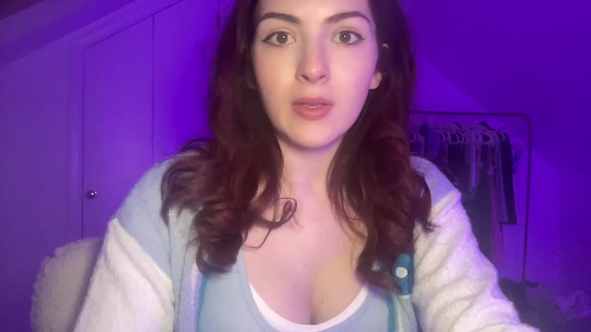 Gallery image thumbnail from AmyAugust's myfreecams stream on, 02/28/2025, 08:21 image 1 of 20
