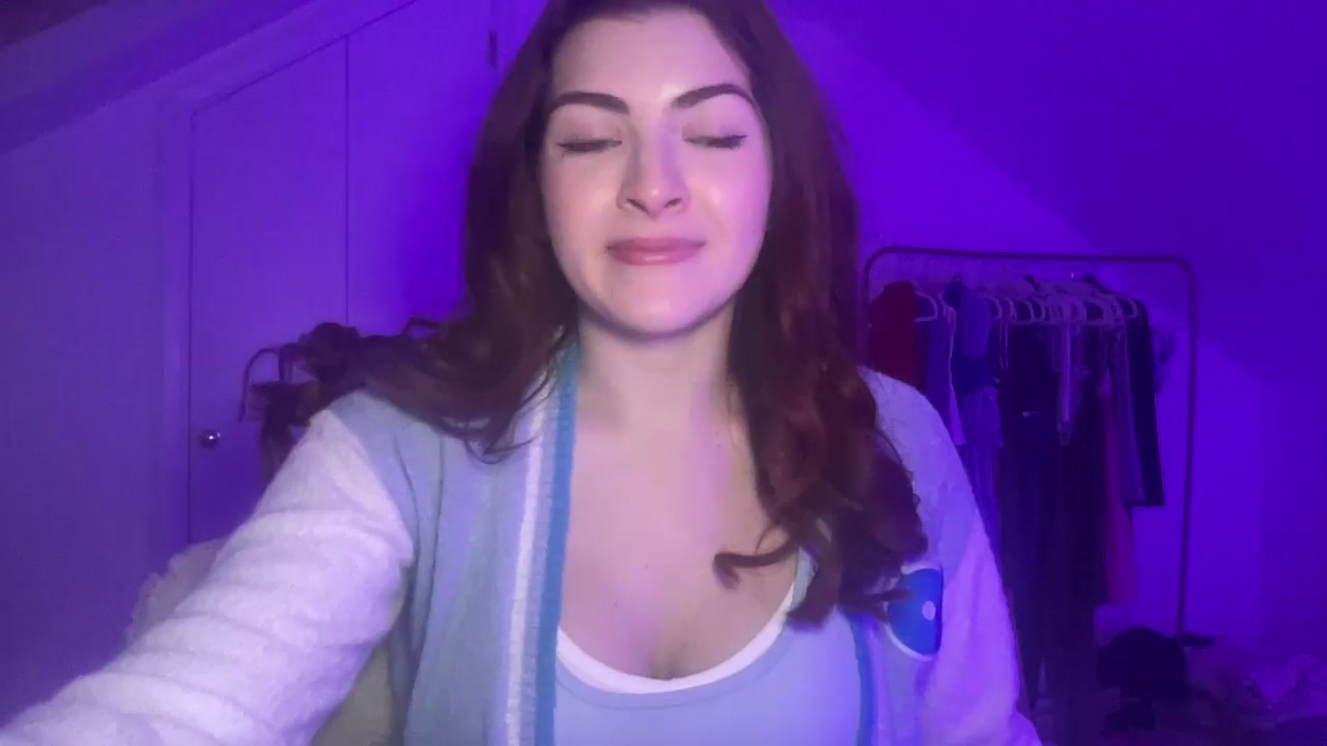 Gallery image thumbnail from AmyAugust's myfreecams stream on, 02/28/2025, 09:26 image 2 of 20