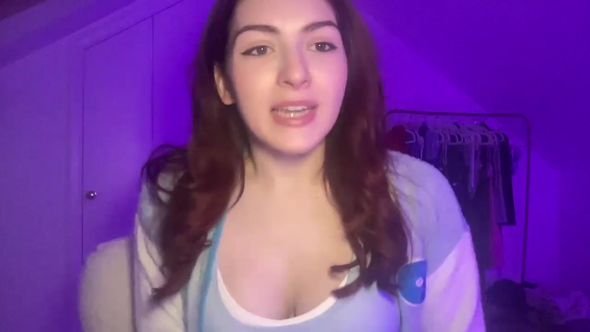Gallery image thumbnail from AmyAugust's myfreecams stream on, 02/28/2025, 09:26 image 1 of 20