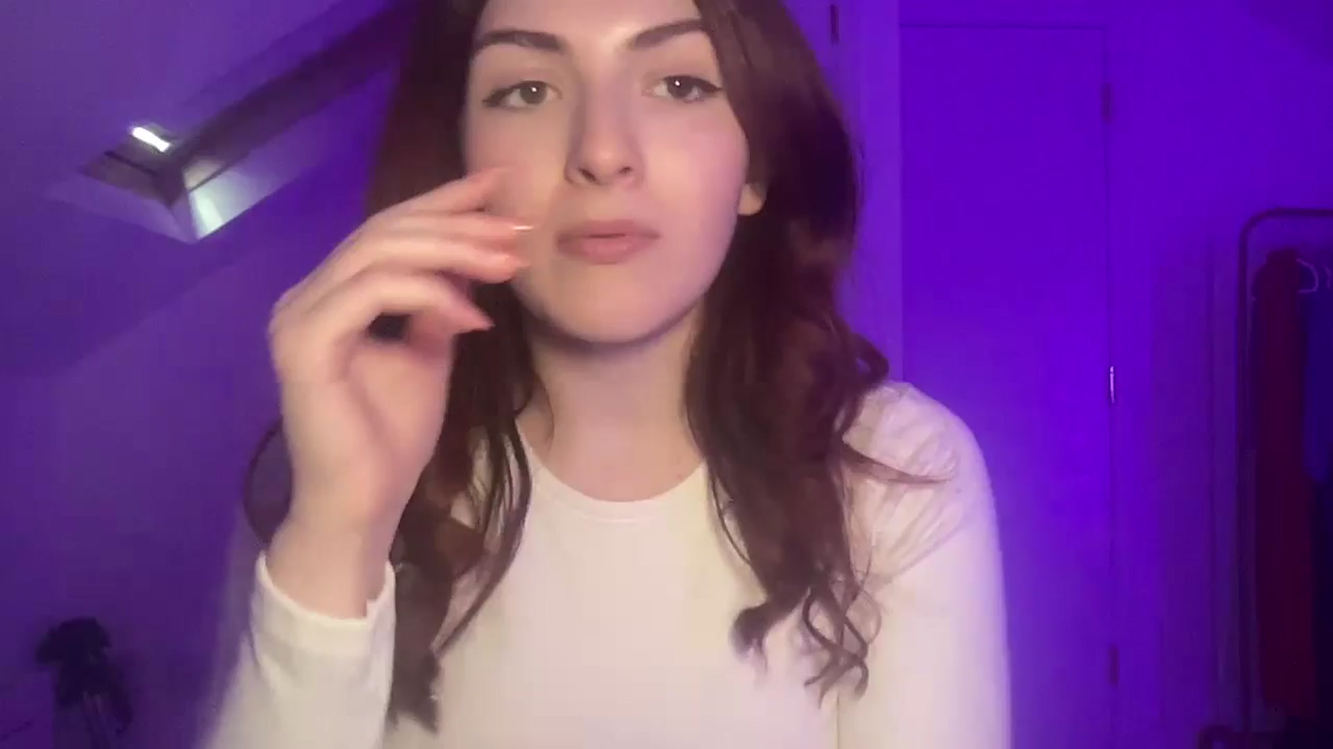 Gallery image thumbnail from AmyAugust's myfreecams stream on, 03/02/2025, 12:44 image 17 of 20